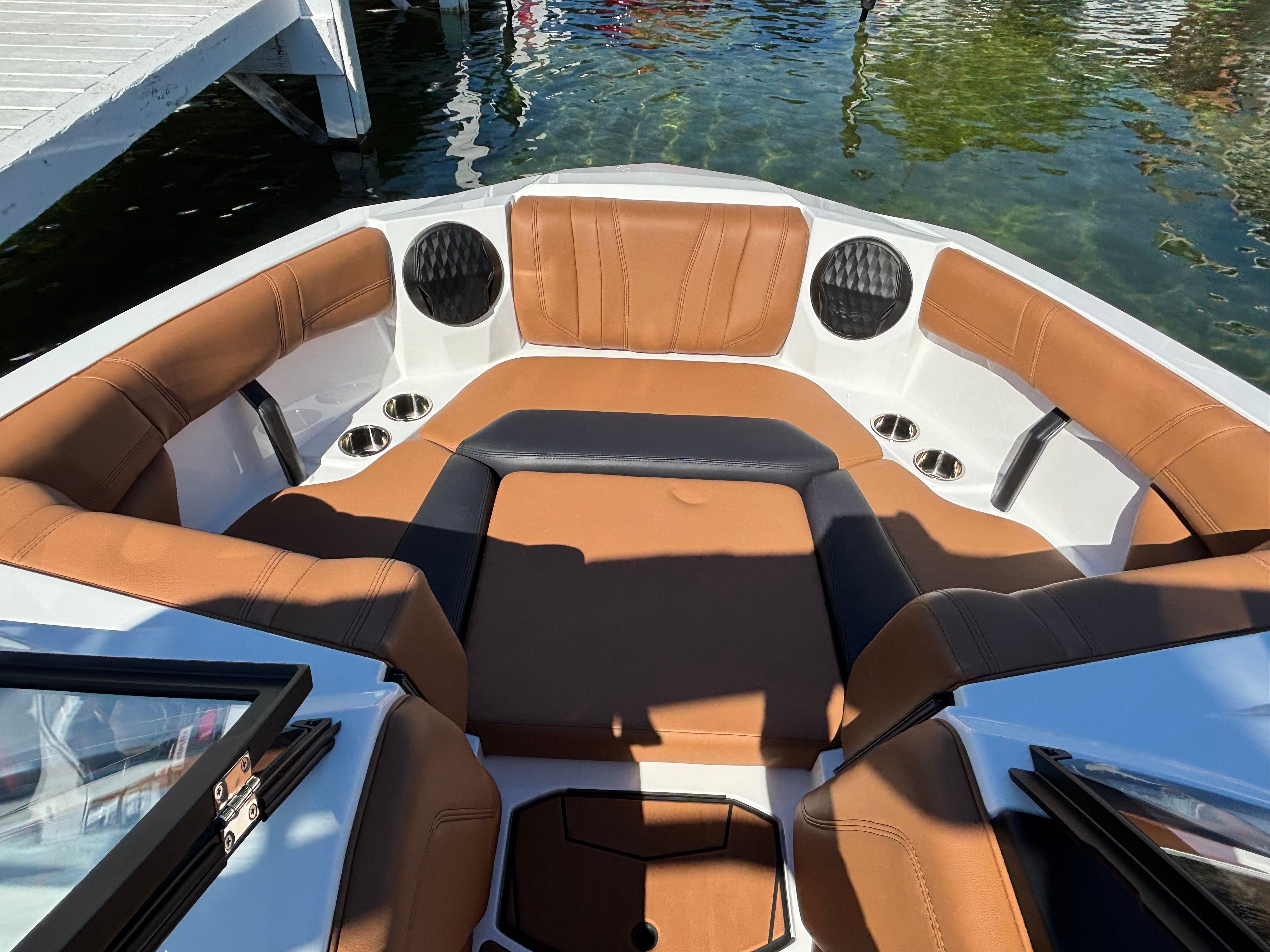 2026 Malibu Wakesetter 21 LX - 16