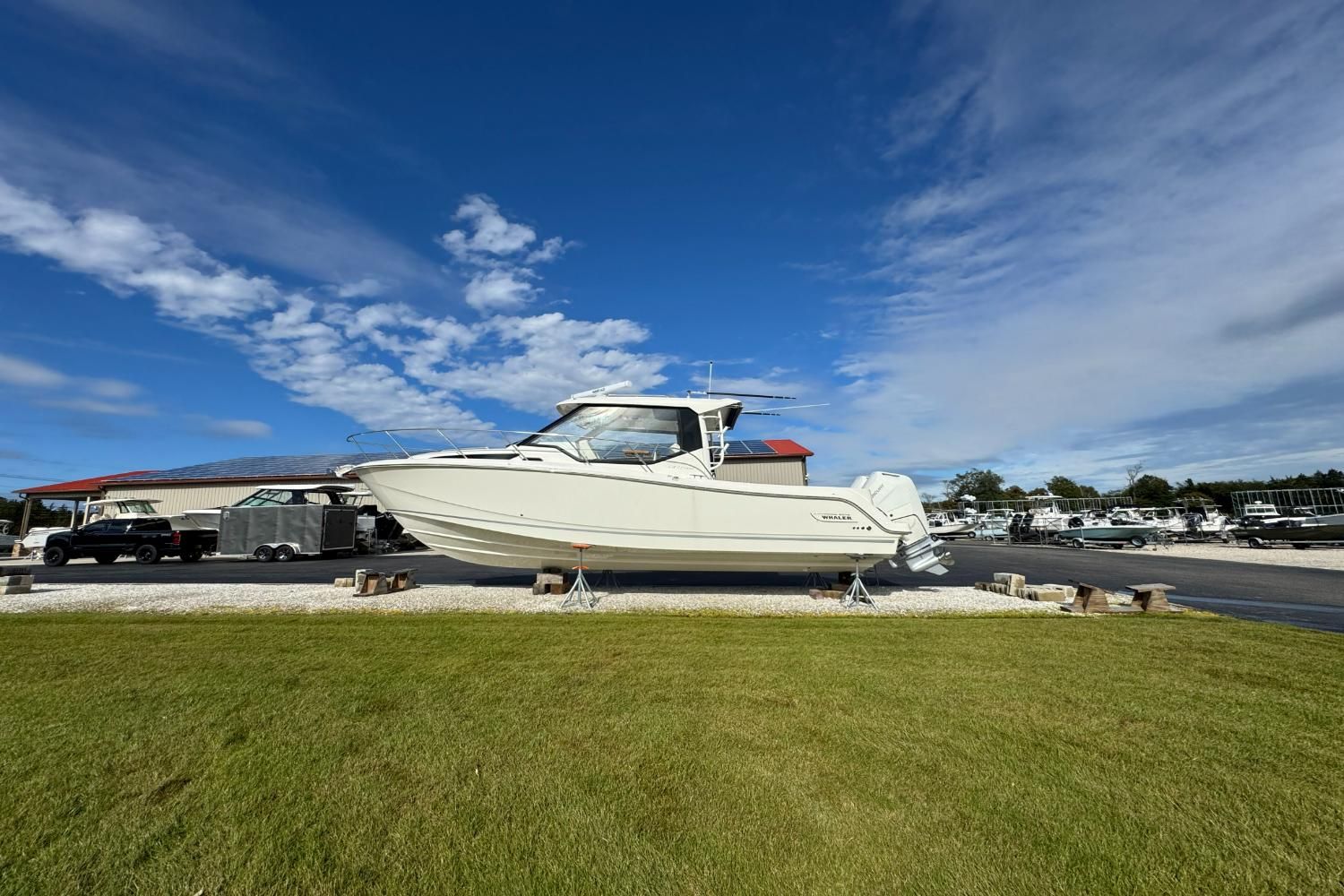 2026 Boston Whaler 325 Conquest