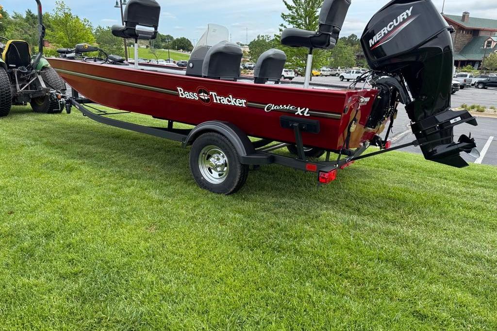 2026 Tracker Bass Tracker Classic XL