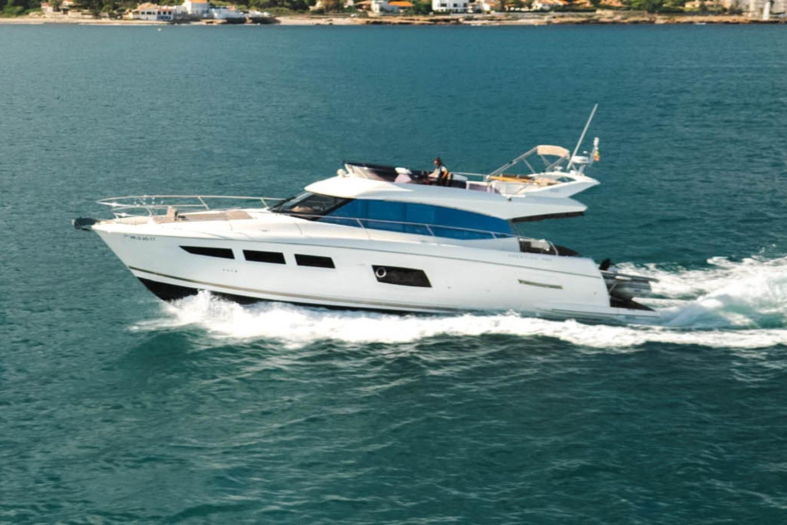 2017 Prestige 560