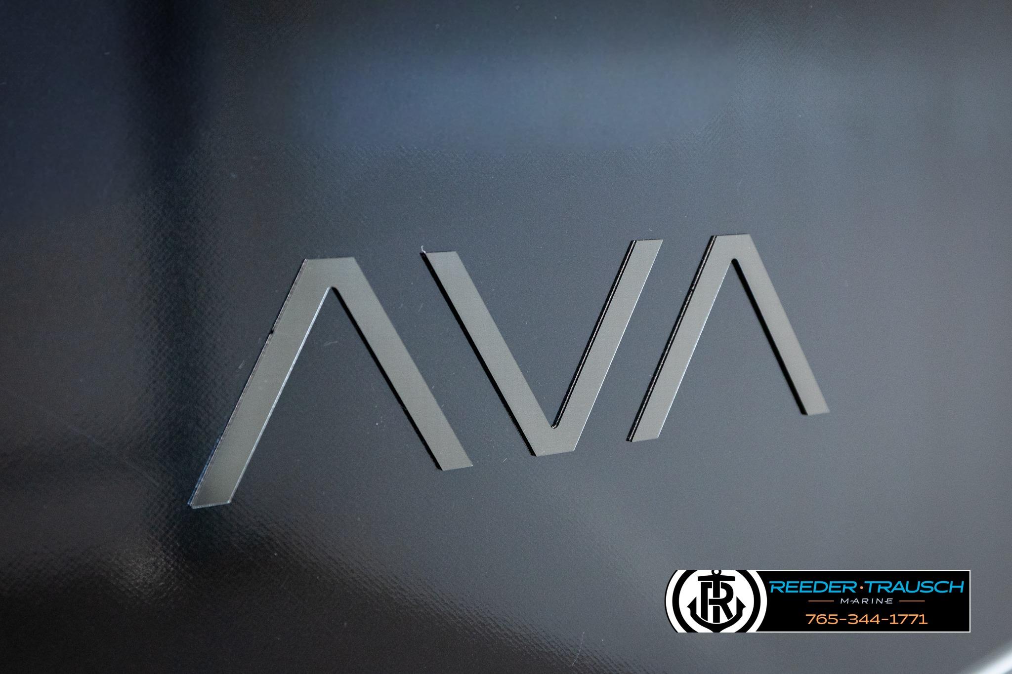 2026 Avalon LSZ QLS logo on sleek black surface, Reeder-Trausch Marine branding.