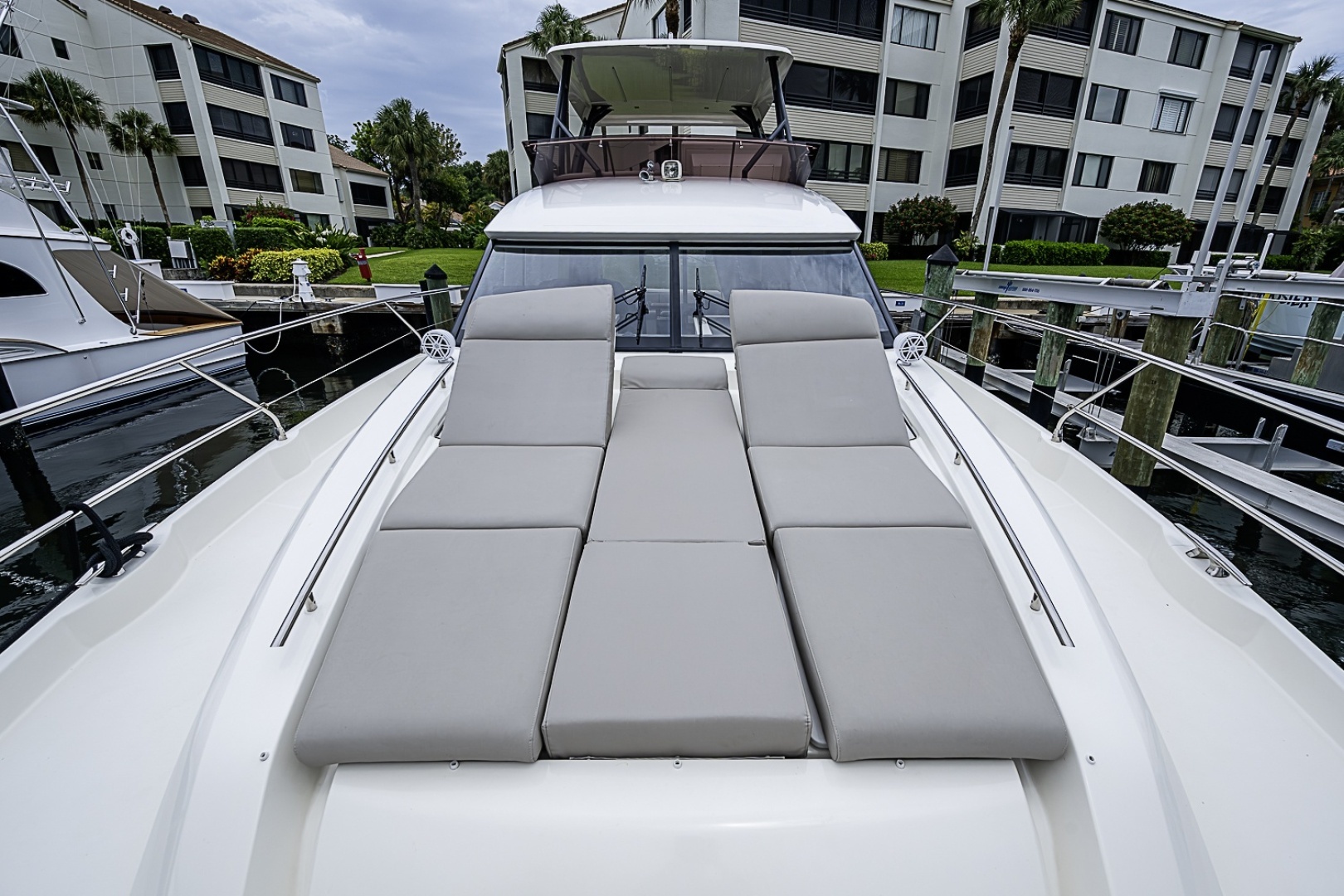 2021 Prestige 520 - Image 8