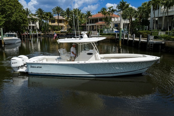 2019 Regulator Center Console