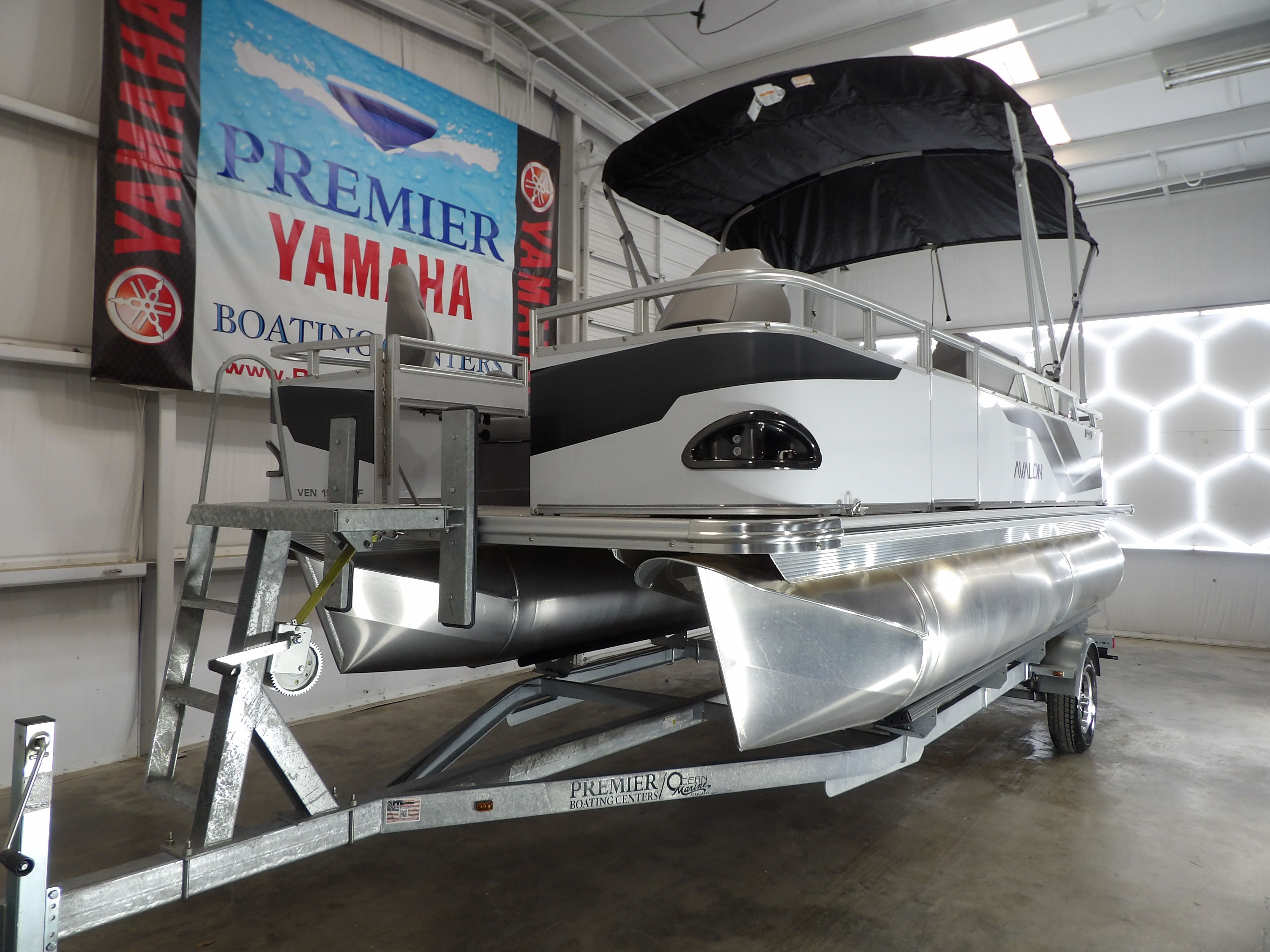 2026 Avalon Venture Quad Fish - 19' - 12