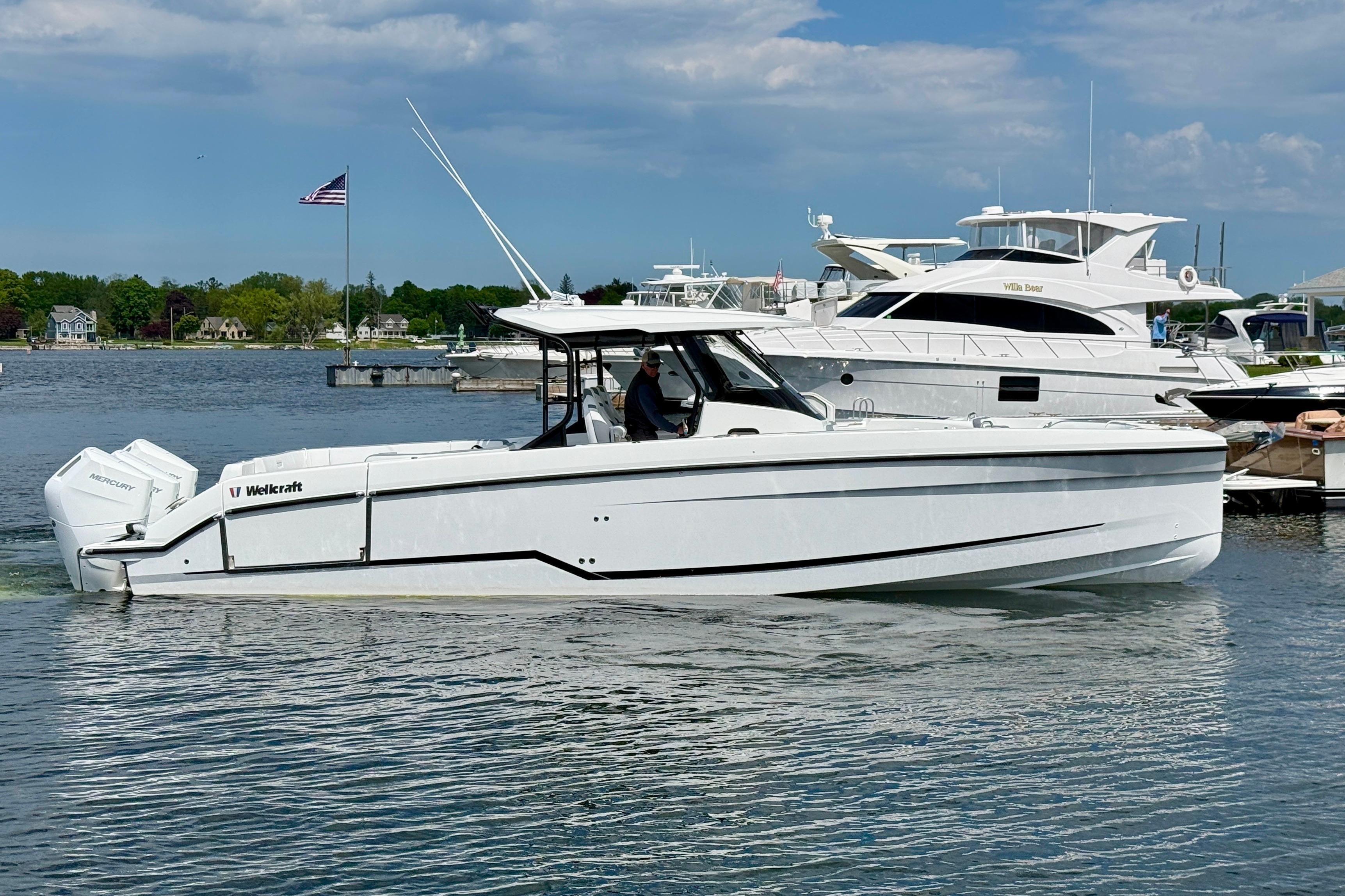 2026 Wellcraft 38 T-Top