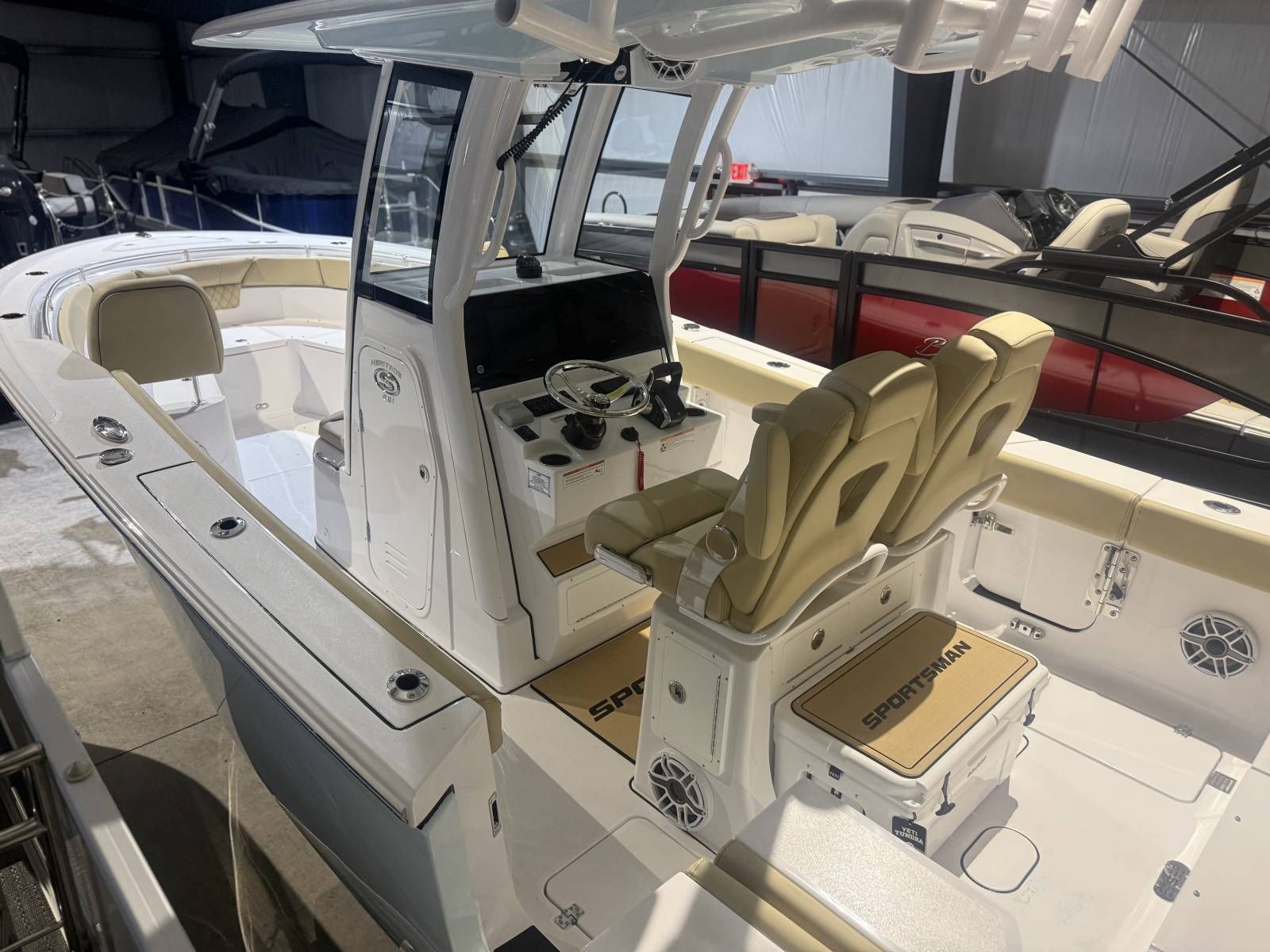 2026 Sportsman Heritage 261 Center Console - 10