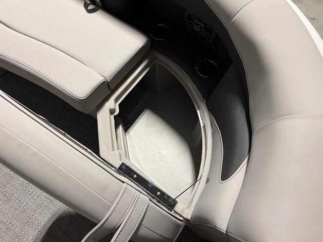 2025 BARLETTA BOATS Aria A22CC - 25