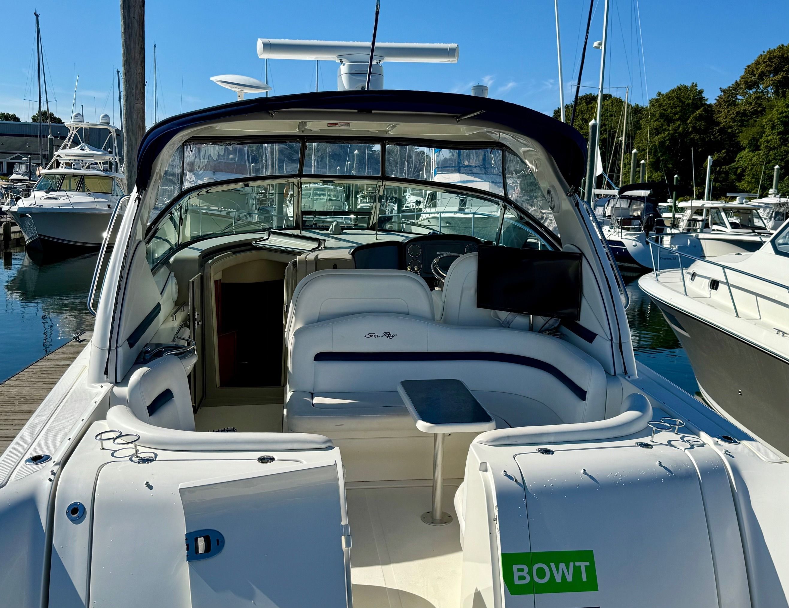 2006 Sea Ray 38 Sundancer - 13