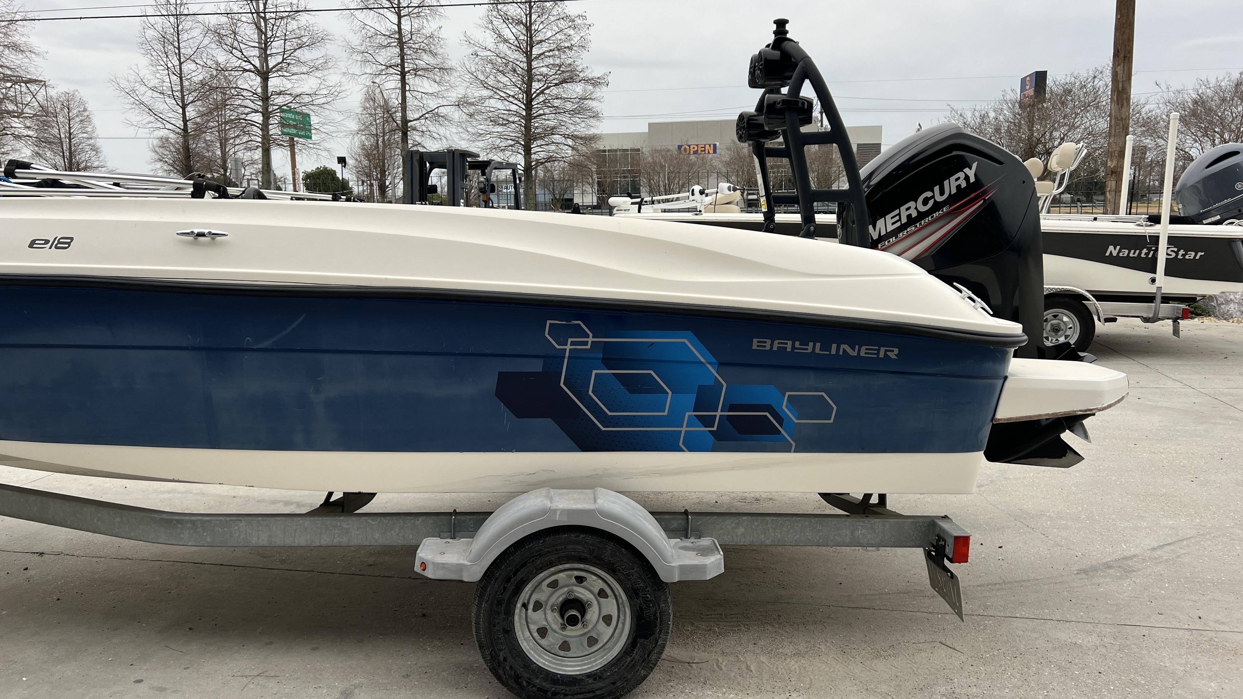 2017 Bayliner Element E18 - 7