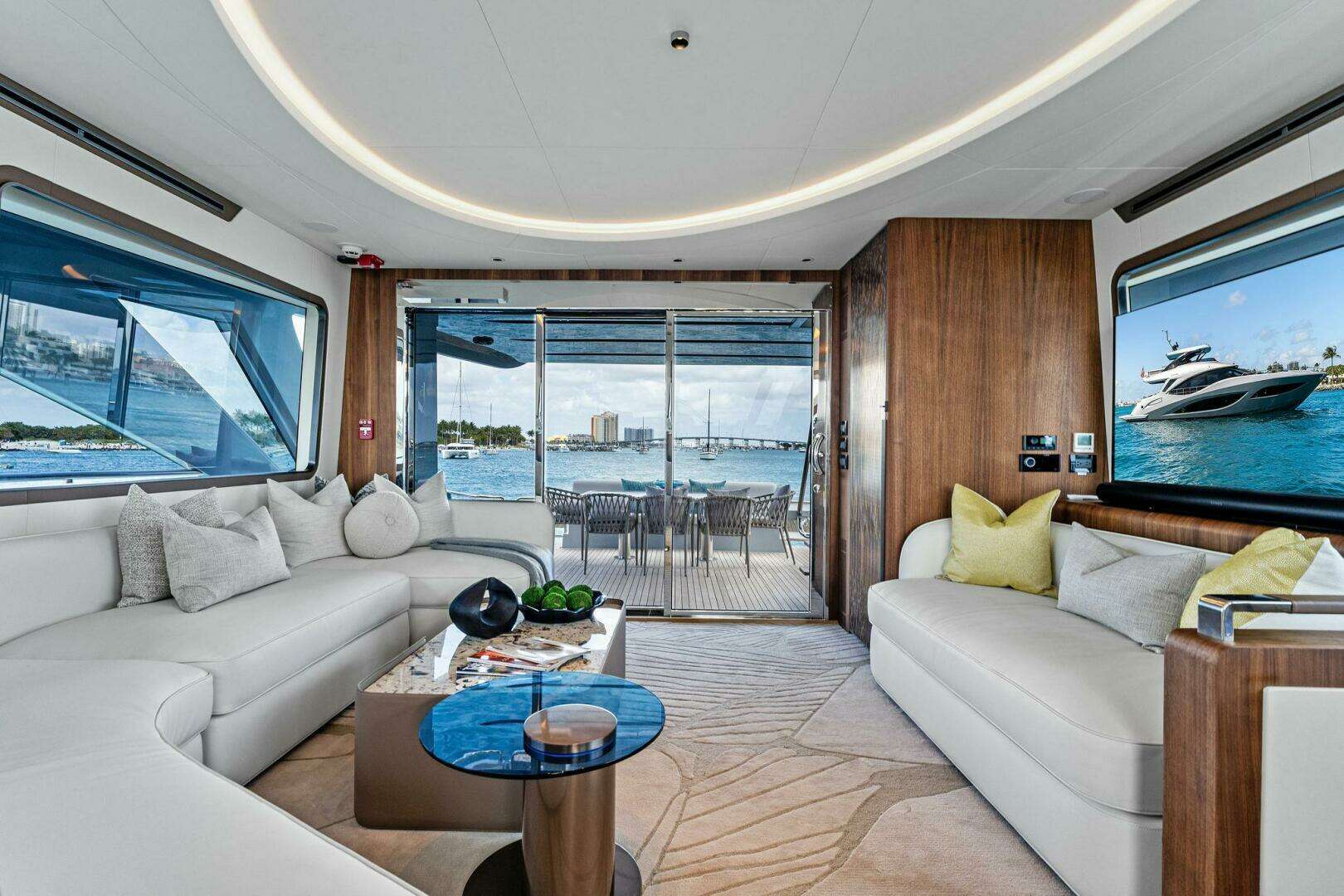 2024 Aquitalia Yachts Flybridge - Image 7