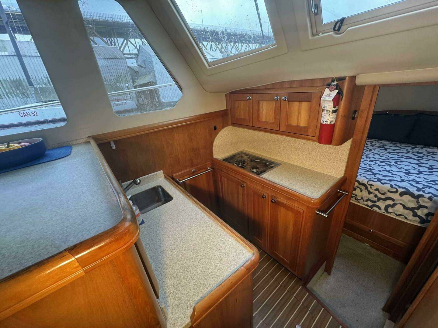 2006 Mainship — - Image 18
