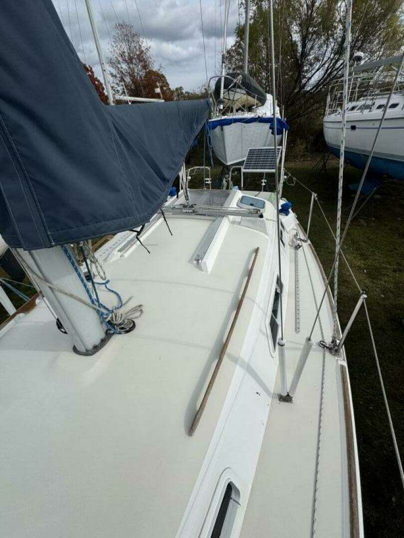 1987 Pearson 27 - Image 14