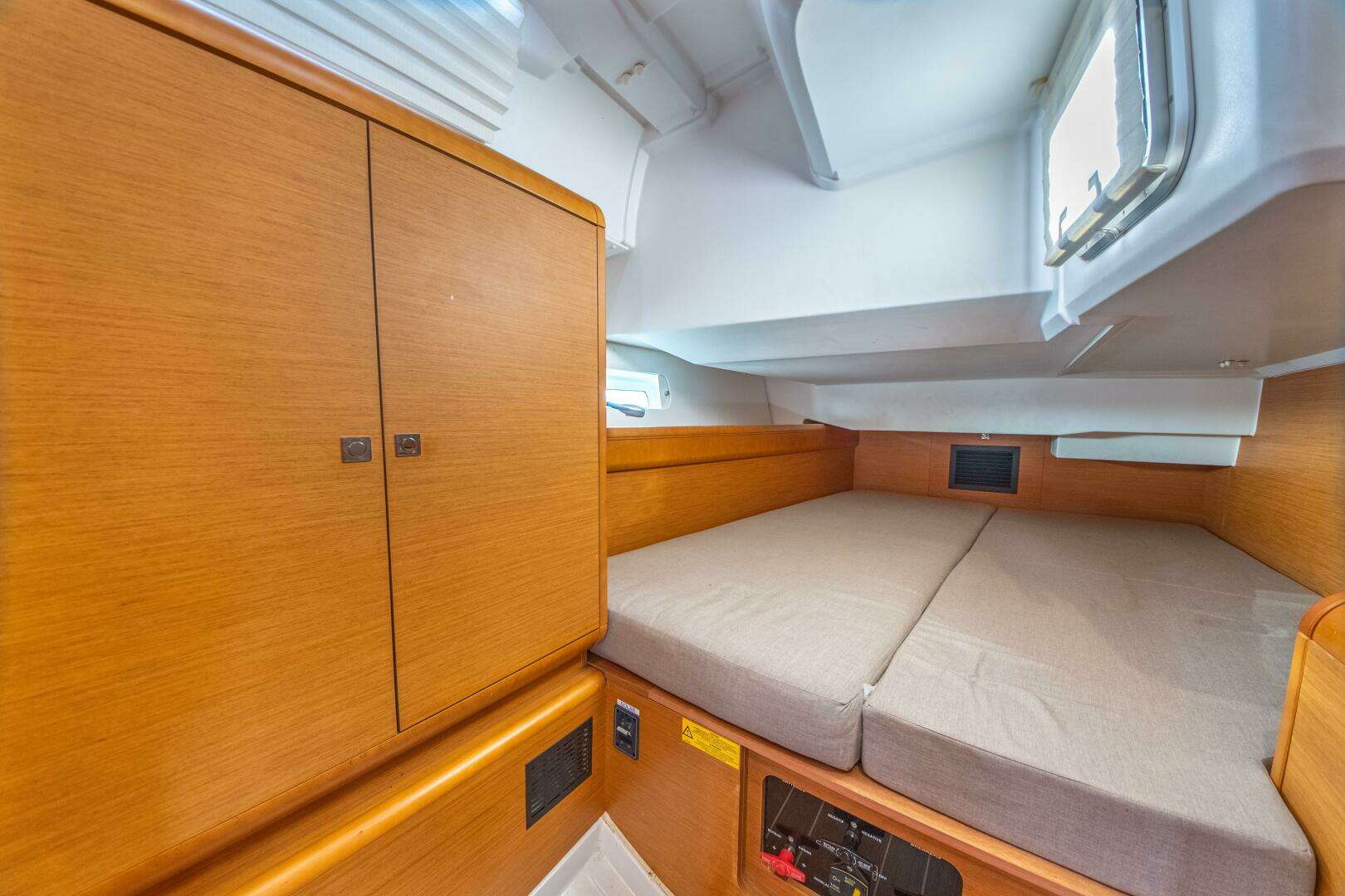2016 Jeanneau 439 - Image 67
