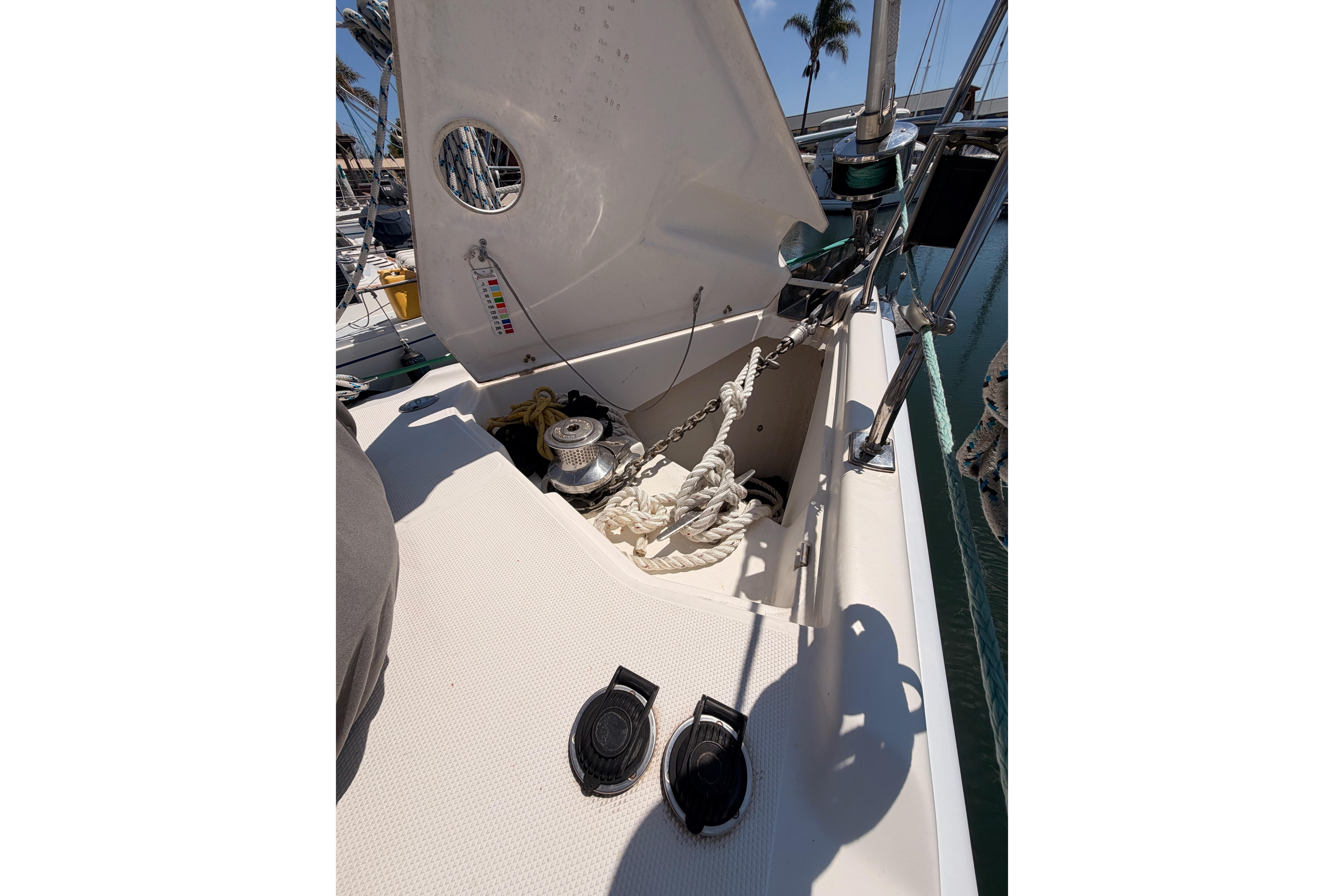 2008 Hunter 45 Deck Salon yacht deck with anchor chain and ropes.