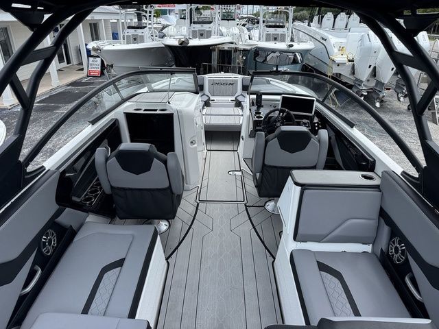 2026 Yamaha Boats 255XE - 7