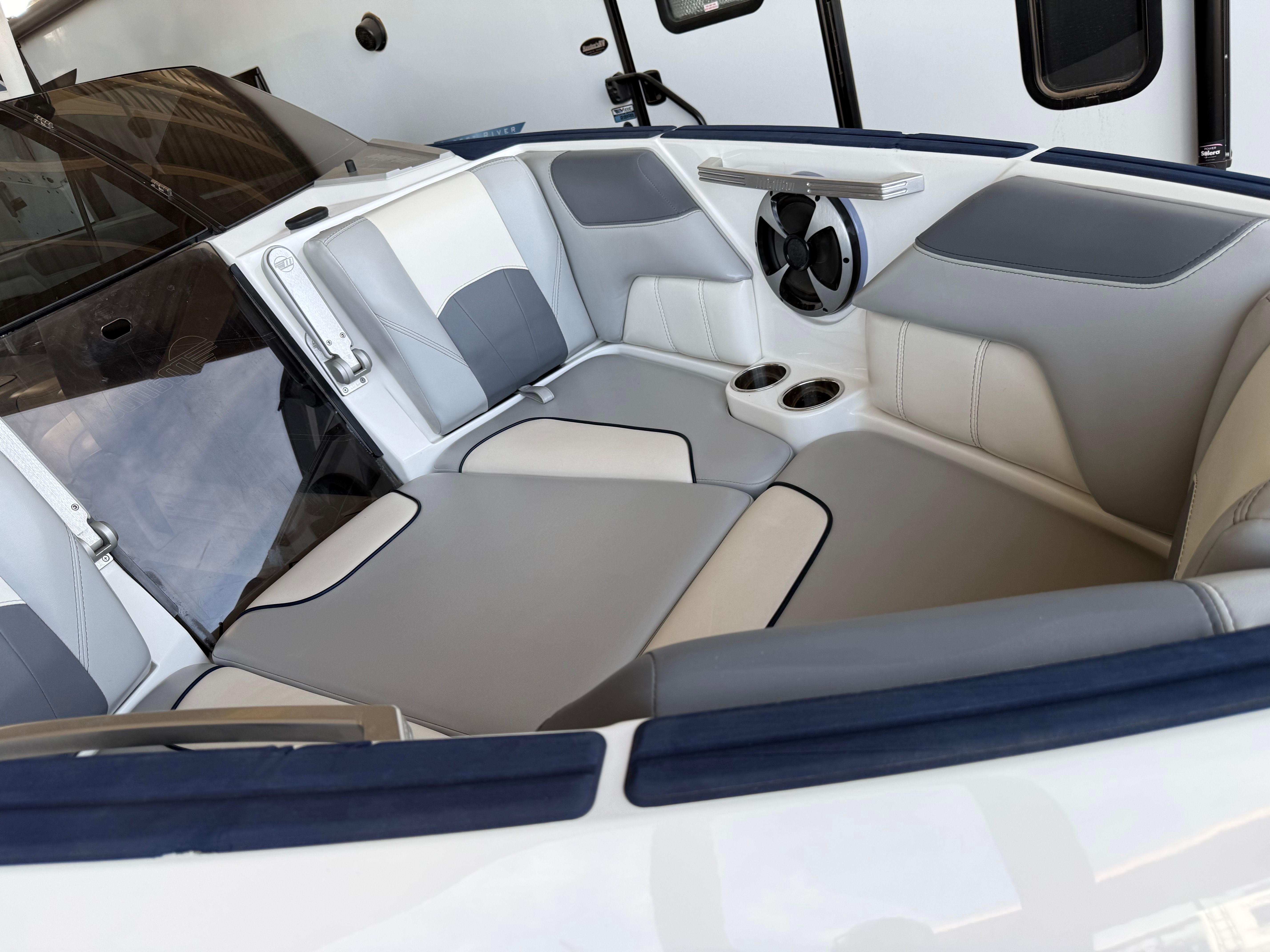 2020 Malibu Wakesetter 25 LSV - 10