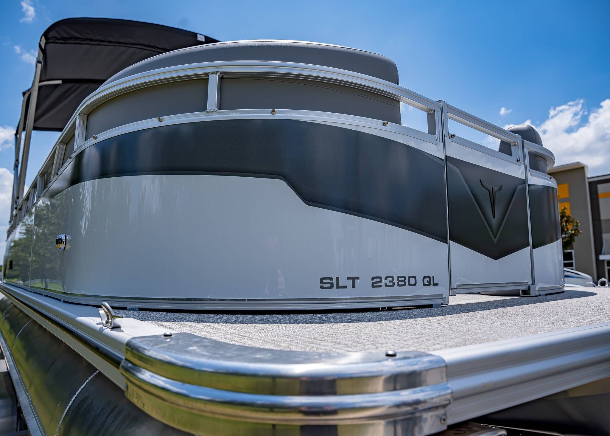 2025 Tahoe Pontoon SLT 23' Quad Lounge - 8