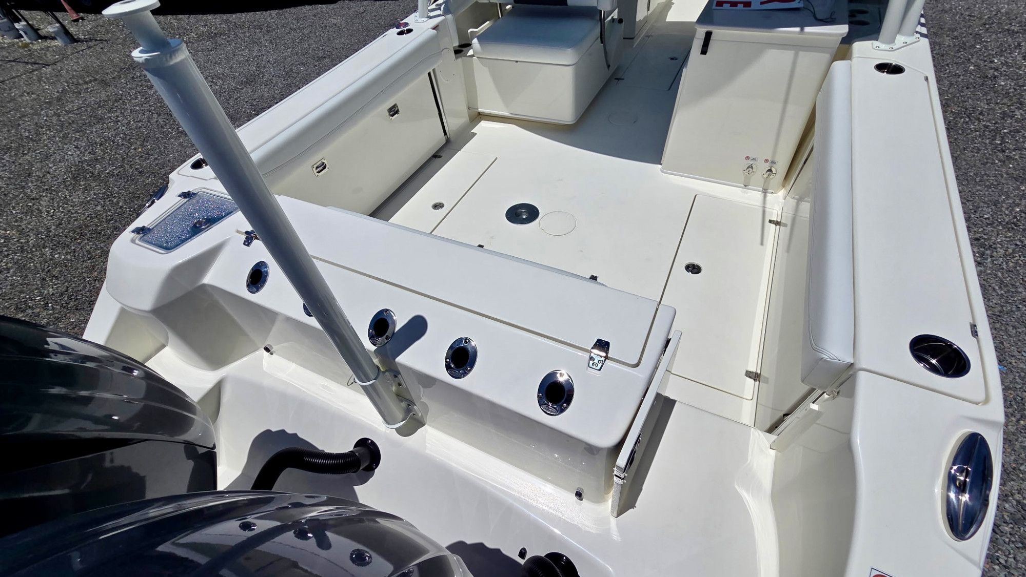 2026 Cobia 280 Dual Console - 8