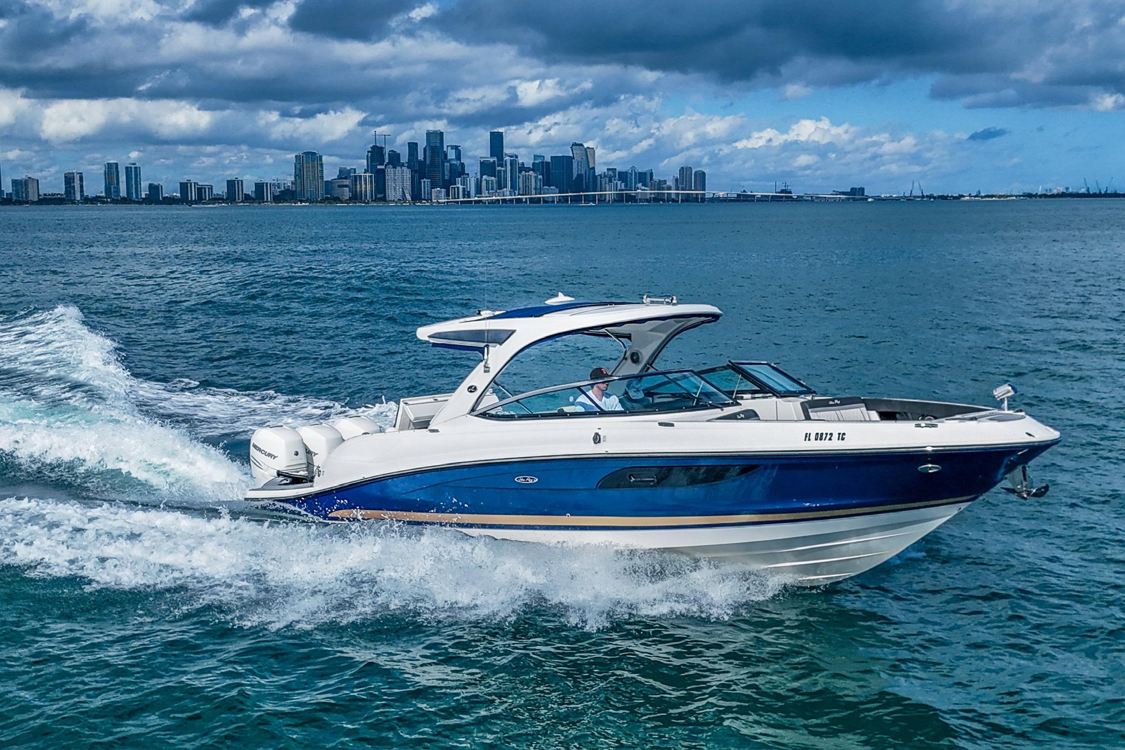 2018 Sea Ray SLX 350 Outboard