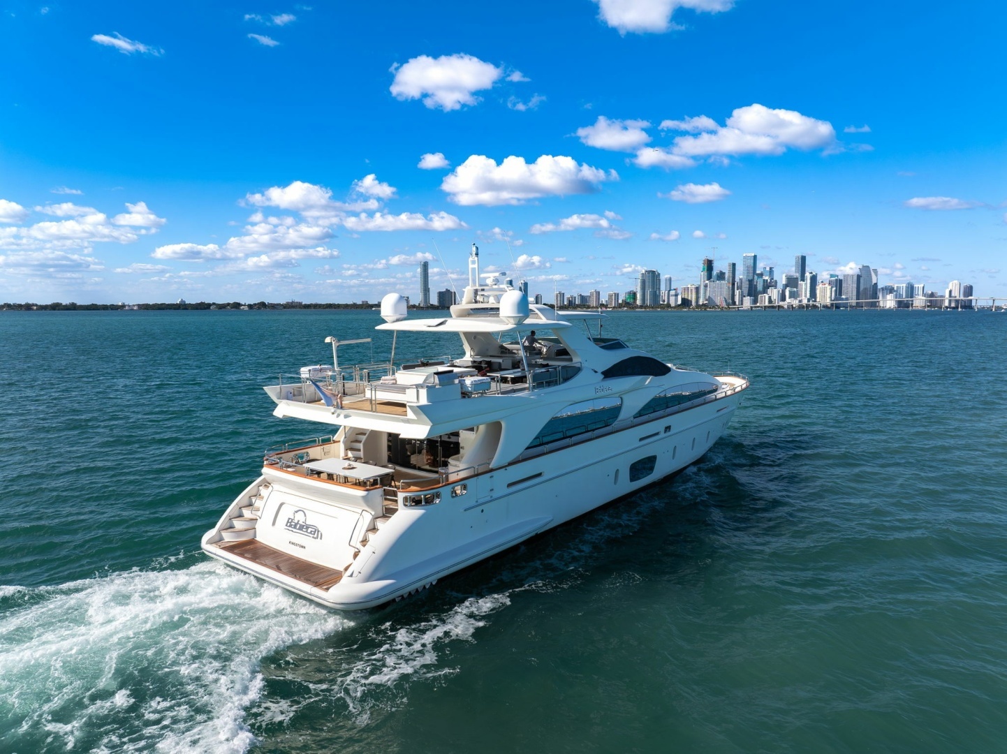 2005 Azimut 105 - Image 21