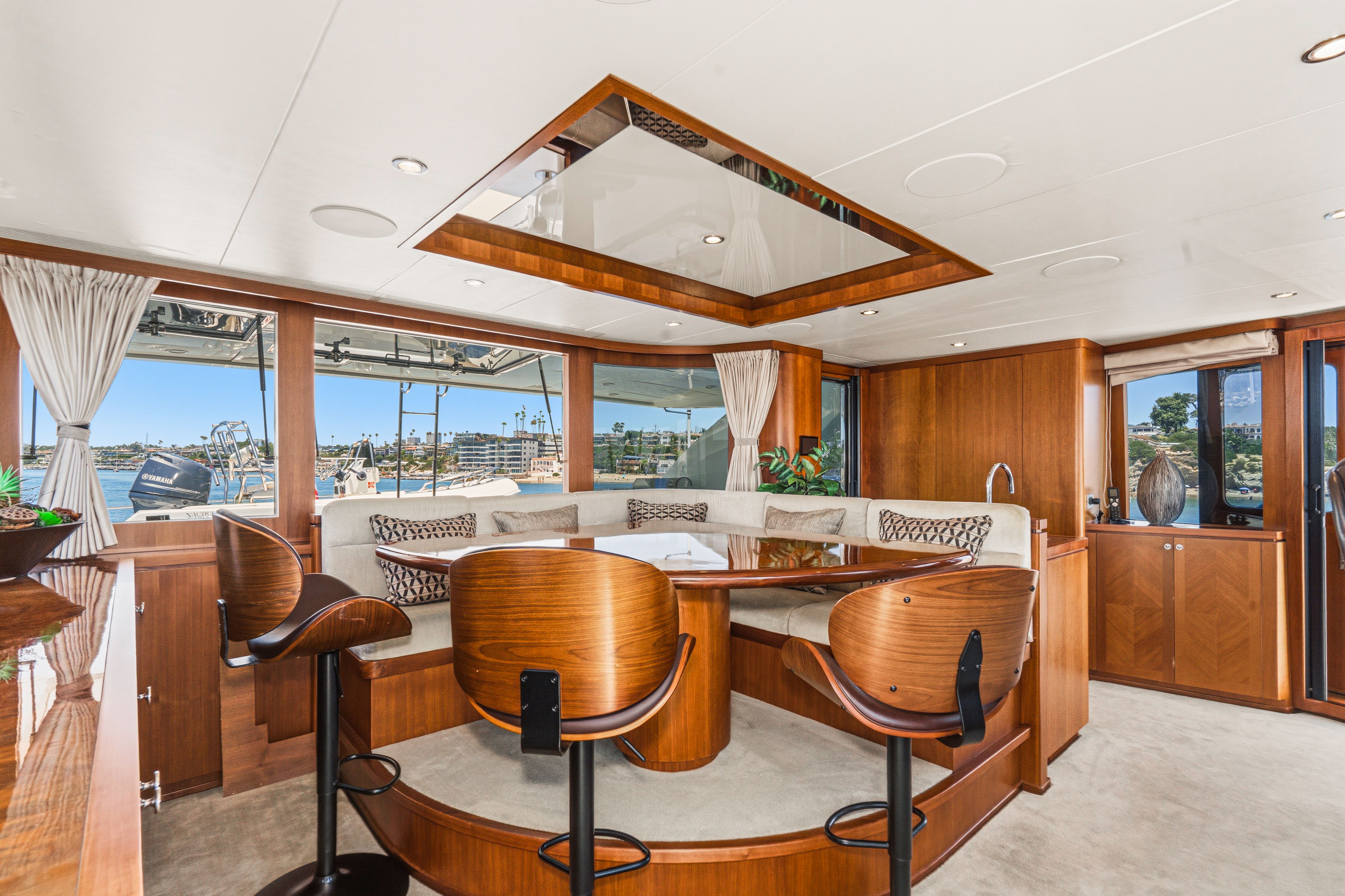 2015 Ocean Alexander 90 Skylounge Motoryacht - 67