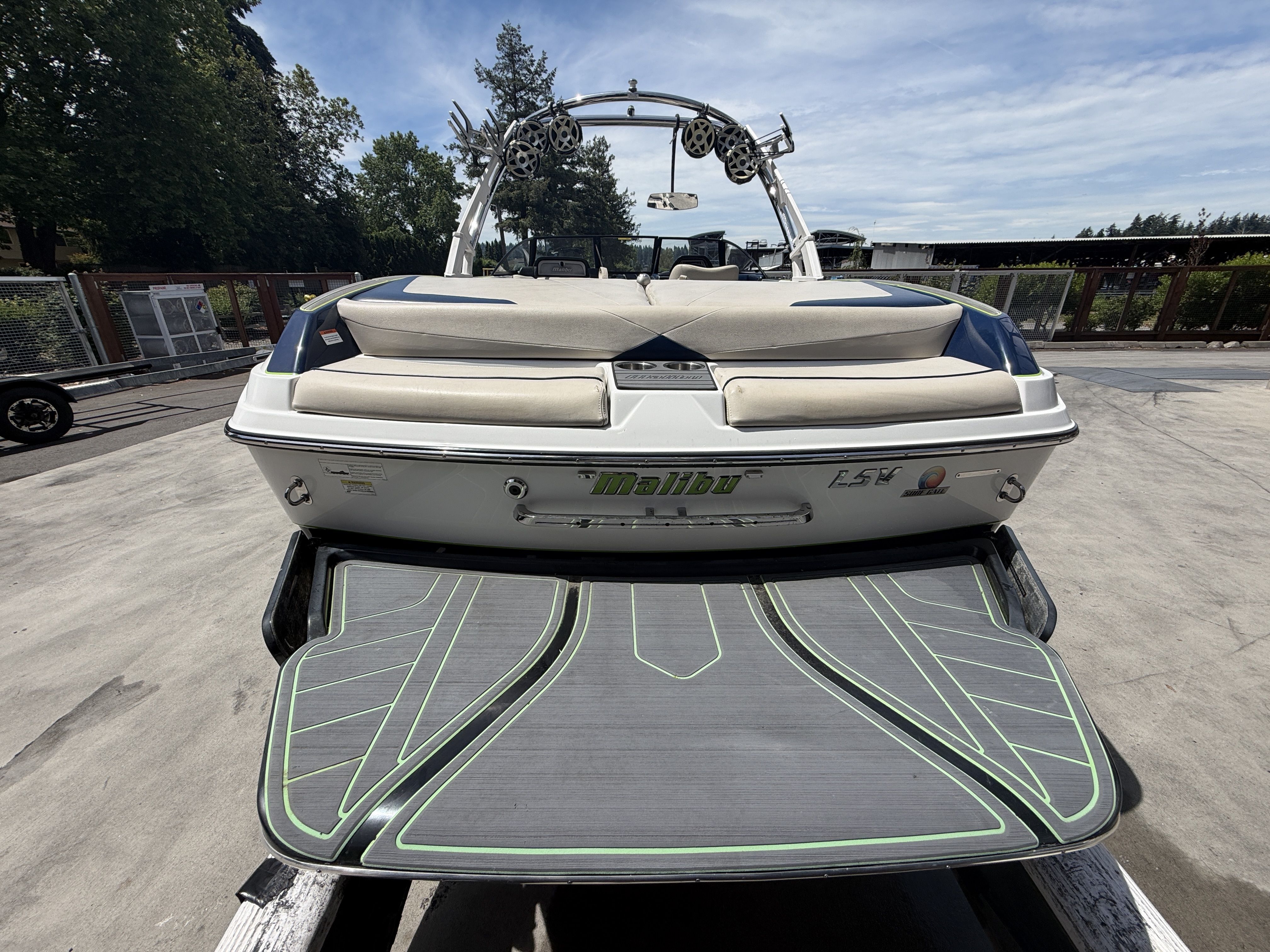 2014 Malibu Wakesetter 23 LSV - 2