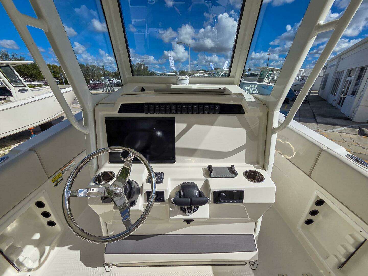 2026 Sailfish 252 CC - Image 12