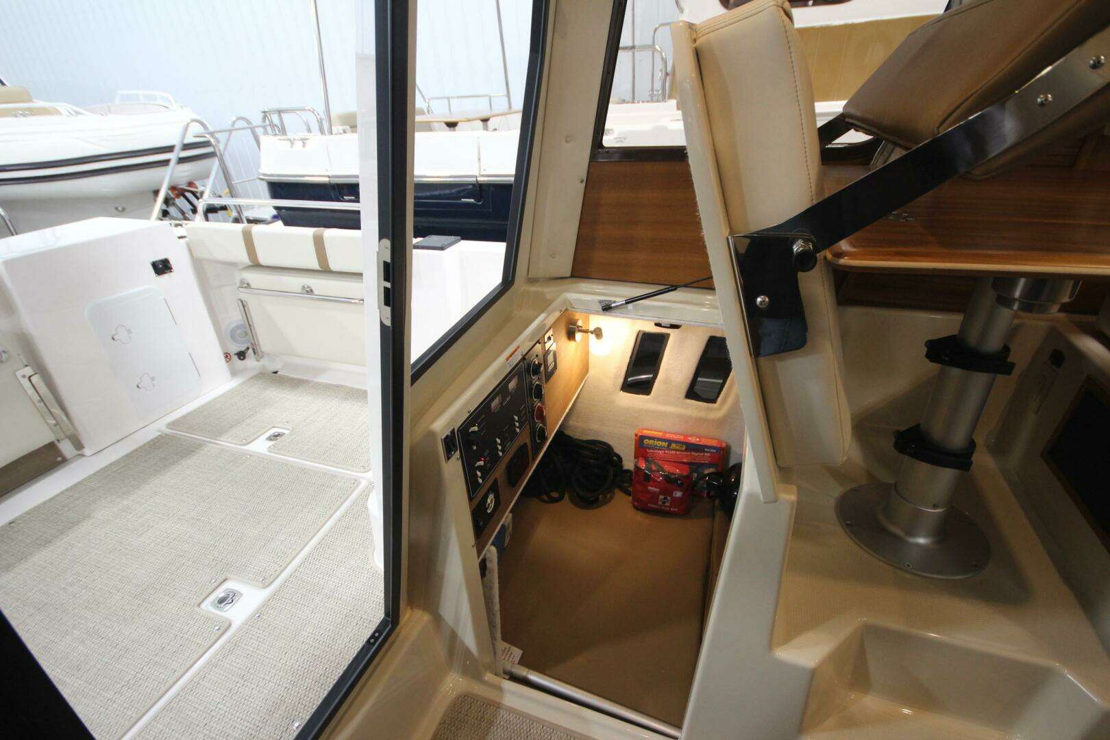 2026 Ranger Tugs R-25 Luxury Edition - Image 25