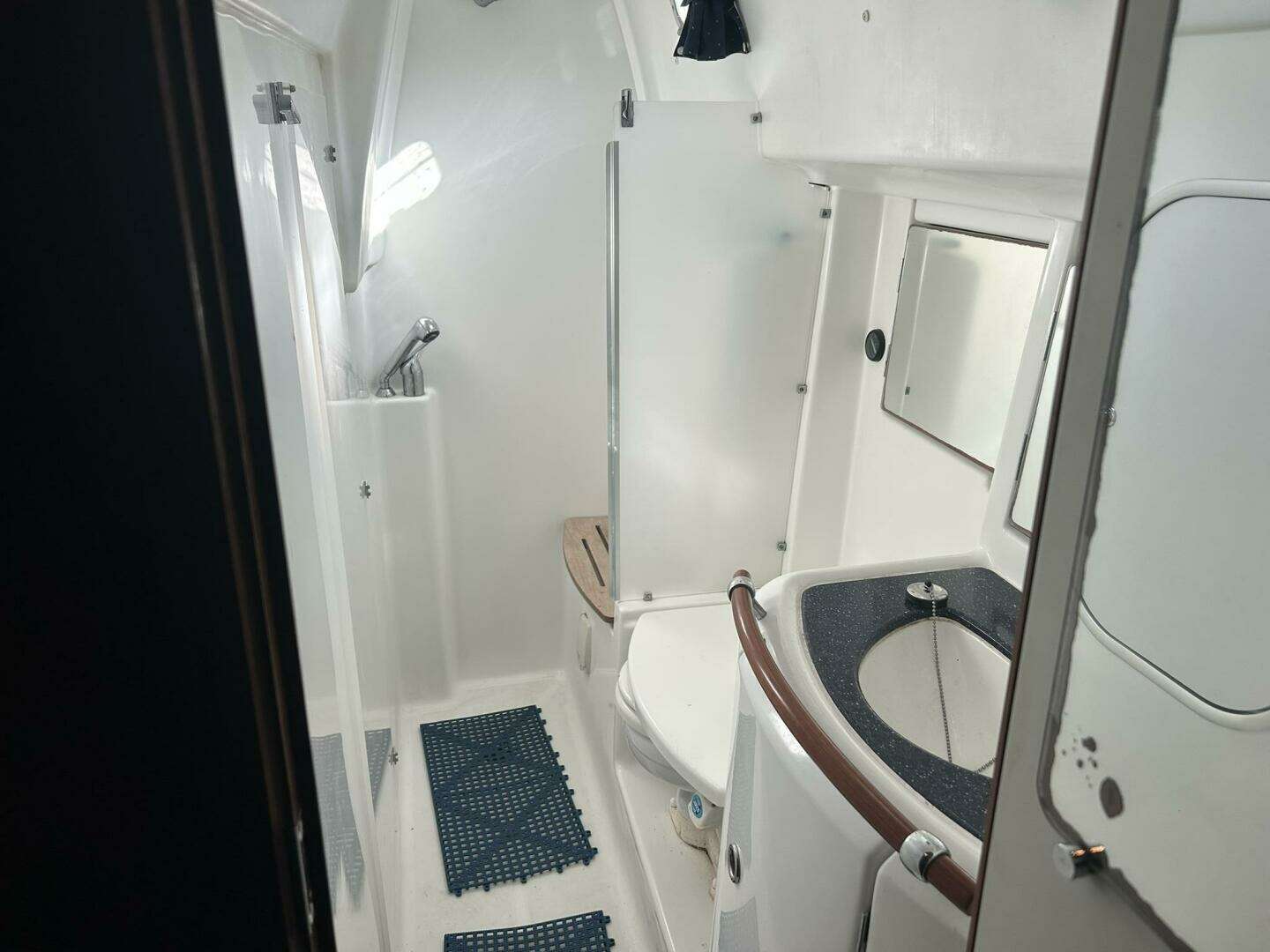 2003 Beneteau 42cc - Image 27