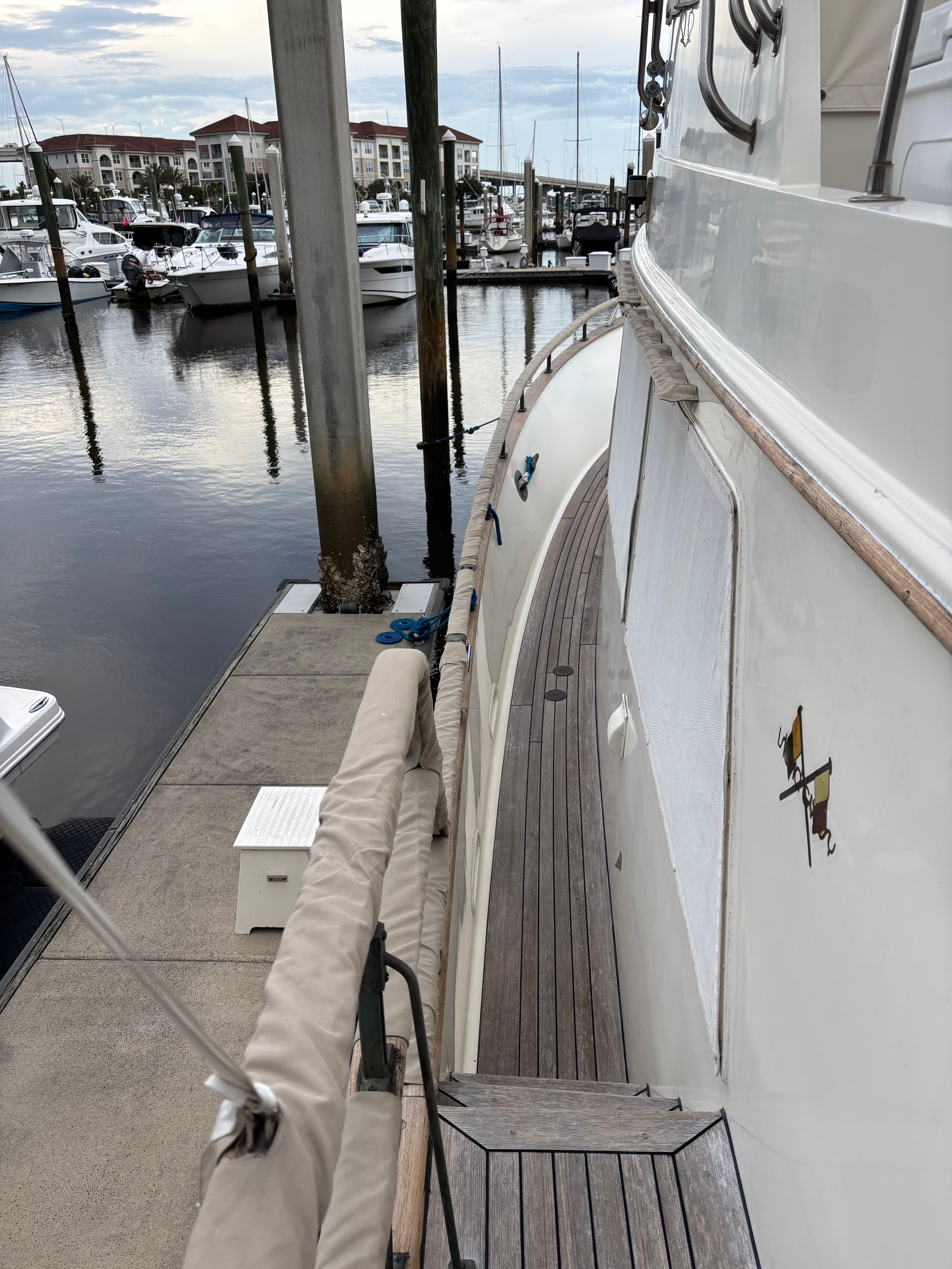 1983 Island Gypsy 44 Flush Deck - 14