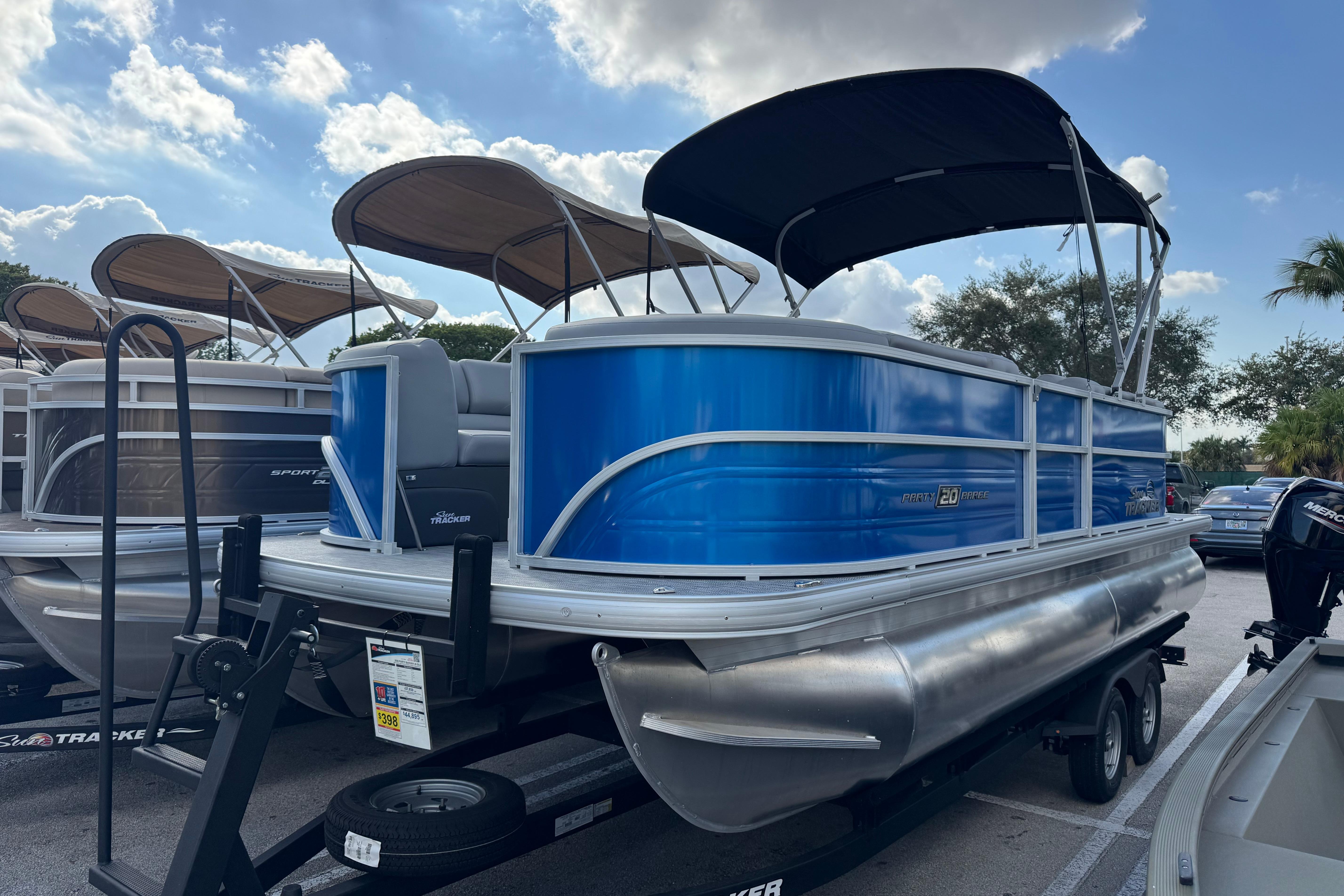 2026 Sun Tracker Party Barge 20 DLX