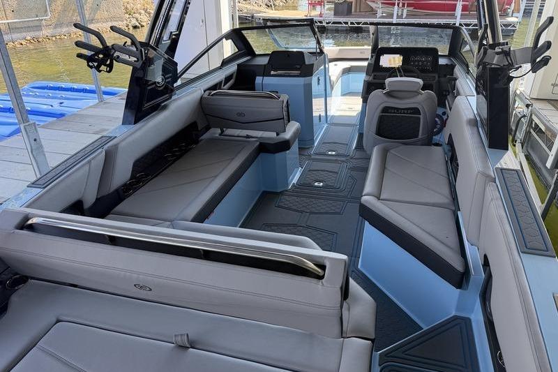2026 Cobalt R8 Surf boat interior with sleek seating and modern design.