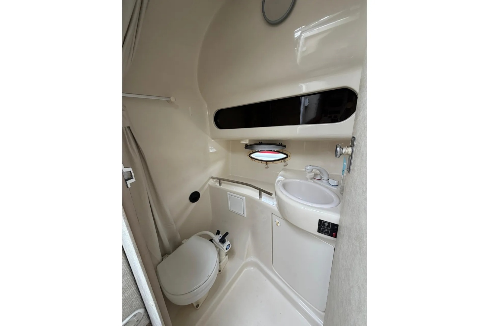 1999 Bayliner 3055 Ciera - Image 13