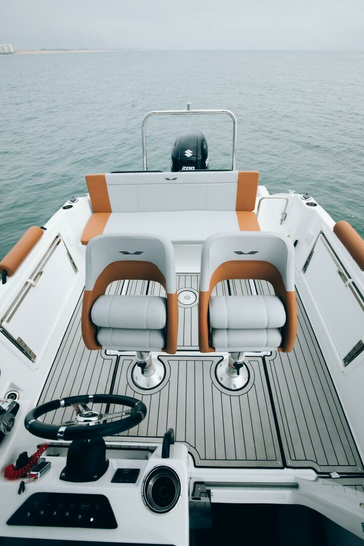 2025 Beneteau Flyer 7 Sundeck - Image 4