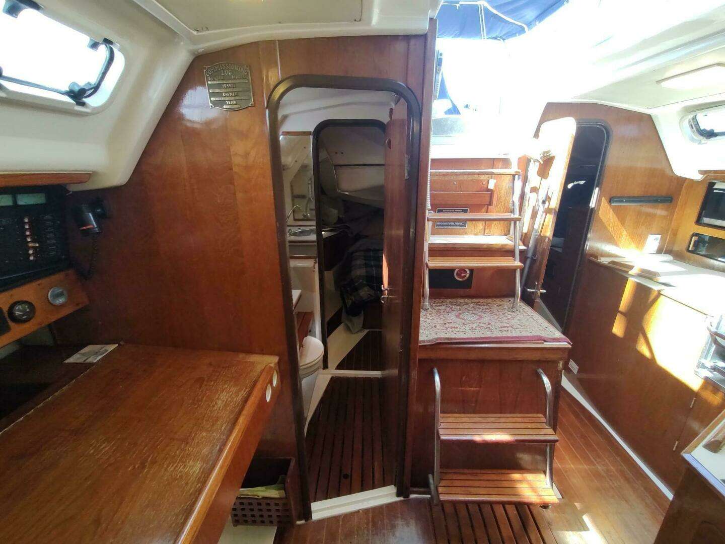 1987 Hunter 37 Legend - Image 39