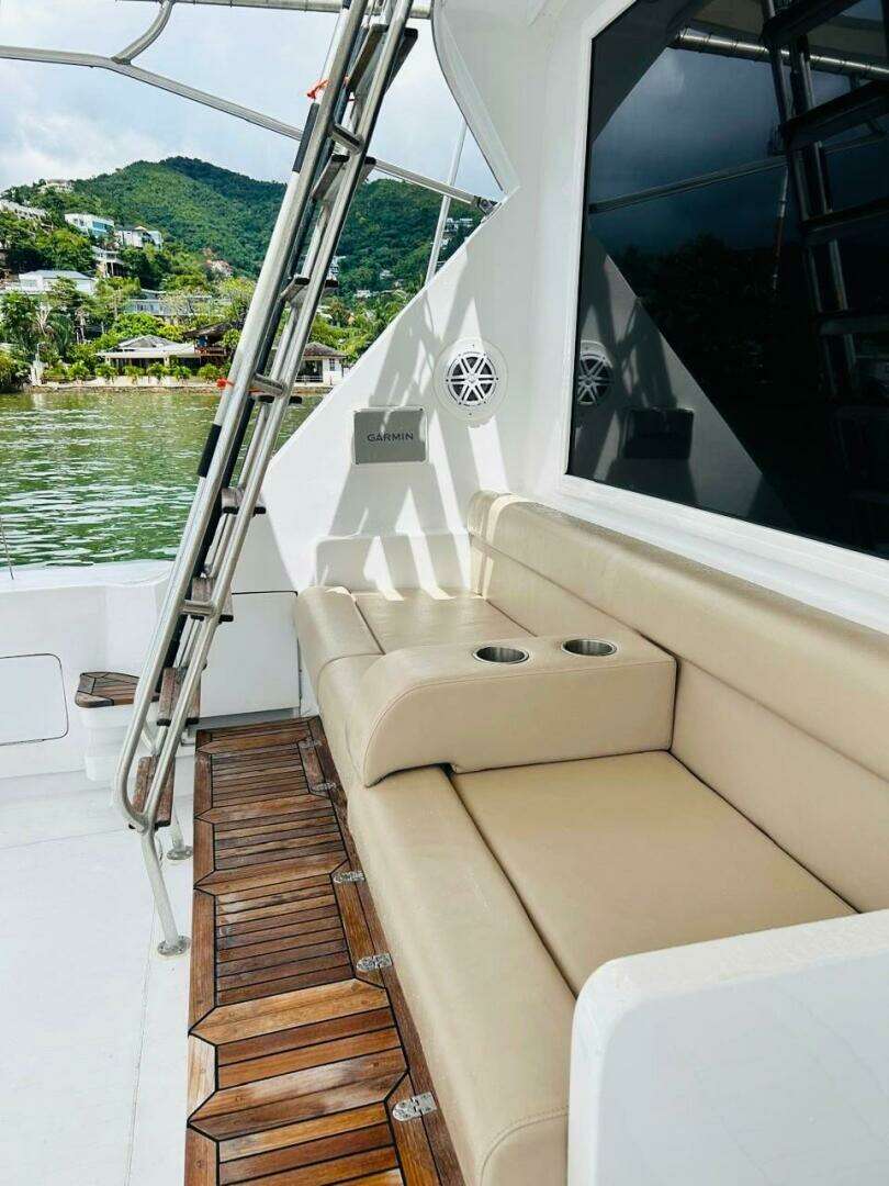 1988 Bertram 54' - Image 12