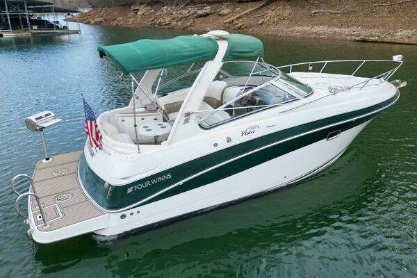 2004 Four Winns Vista 288