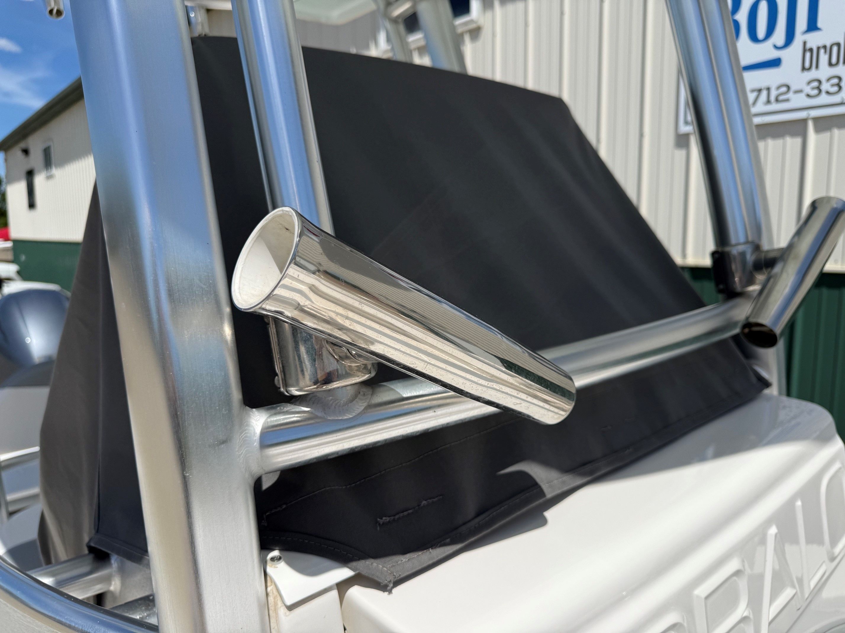 2021 Robalo 226 Cayman with stainless steel details, close-up.