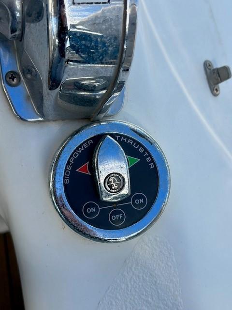 LEWMAR BOW THRUSTER CONTROLS