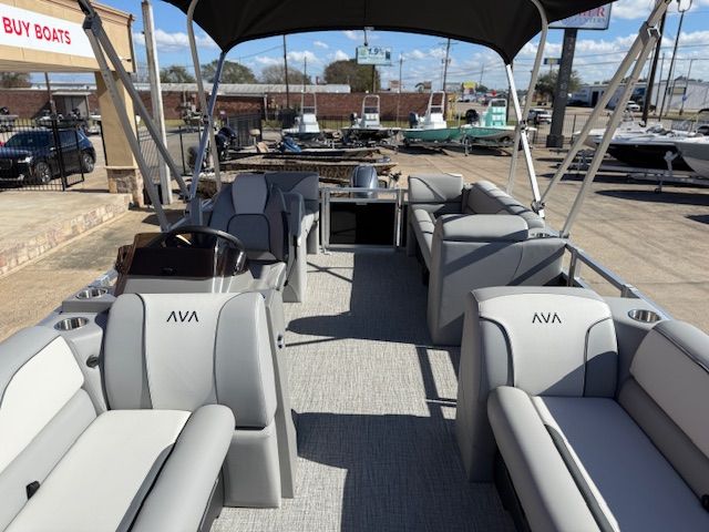 2026 Avalon Venture Quad Lounge - 19' - 7