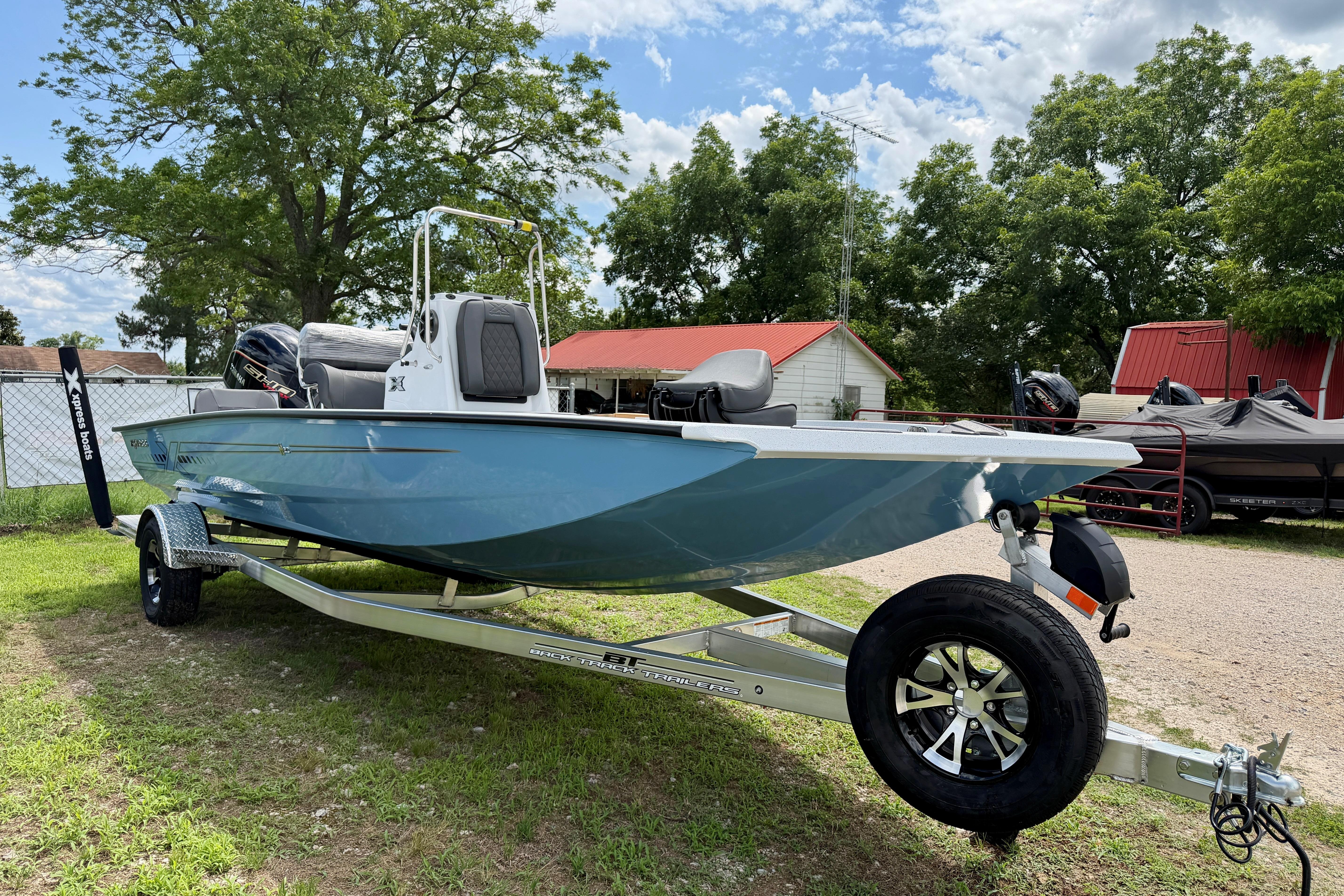2026 Xpress H20B Bay