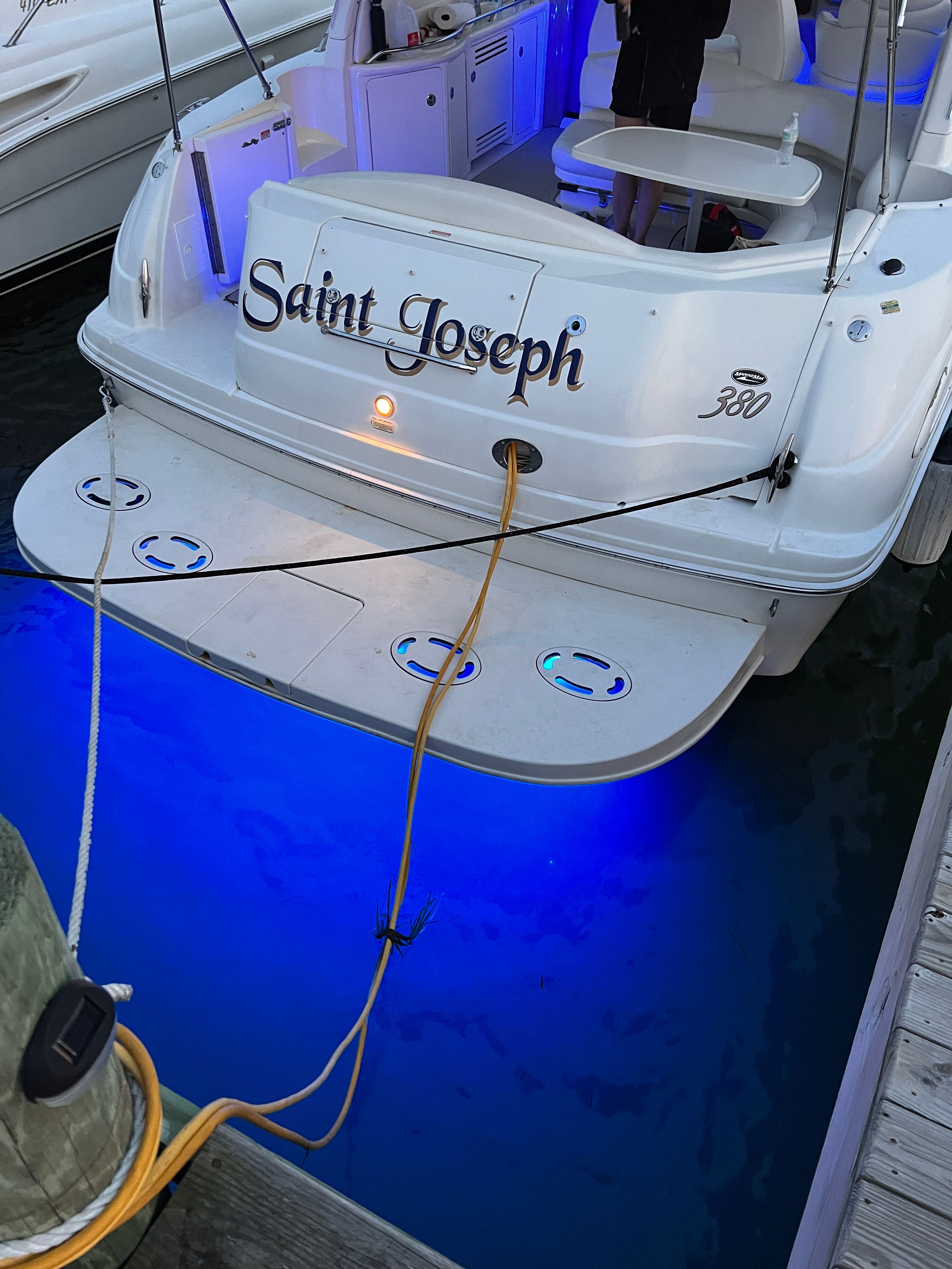 2003 Sea Ray 380 Sundancer - 2