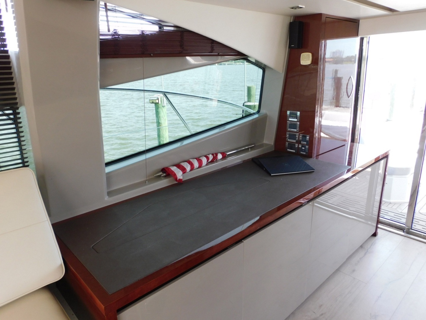 2019 Sea Ray 550L - Image 58
