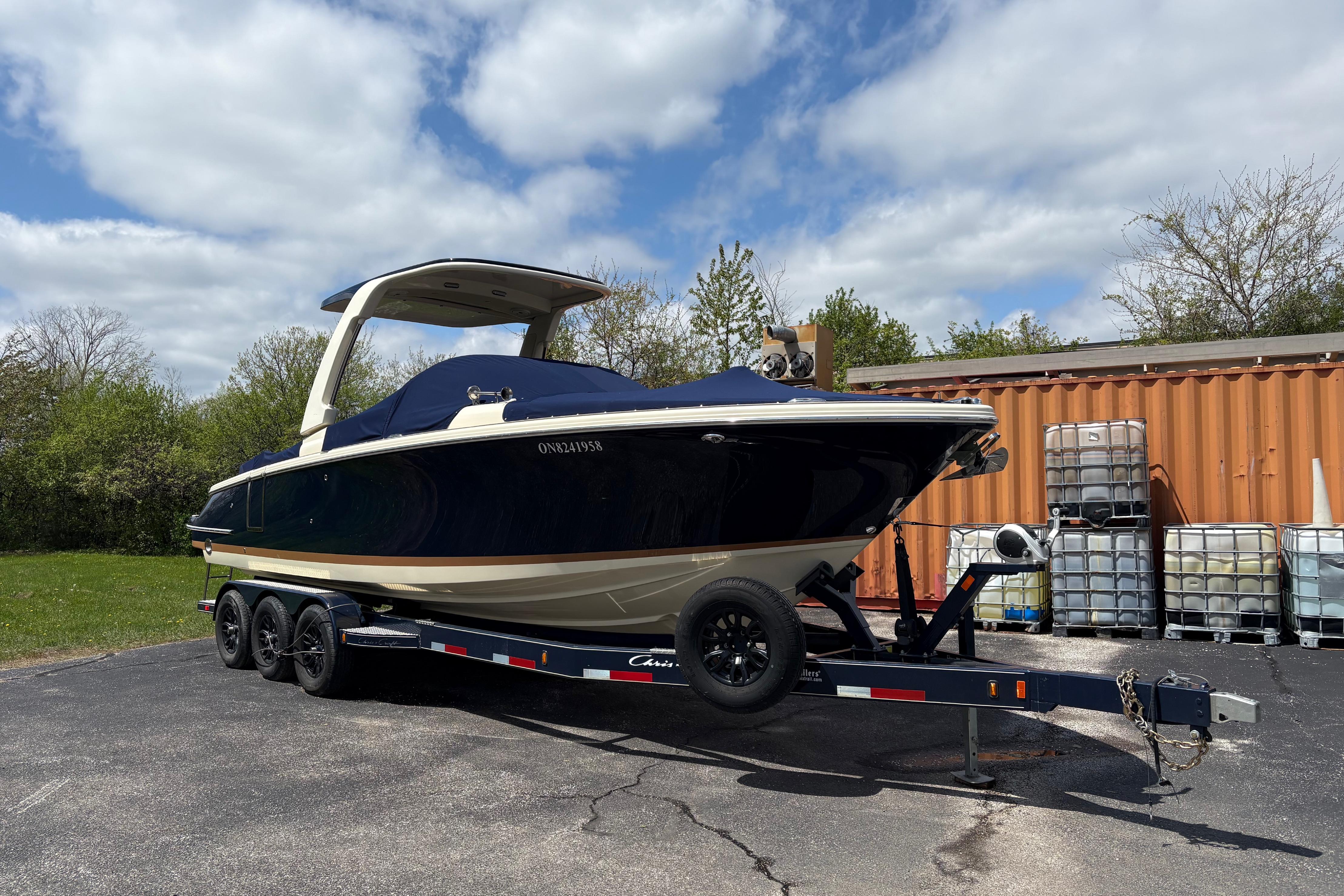 2022 Chris-Craft Launch 28 GT