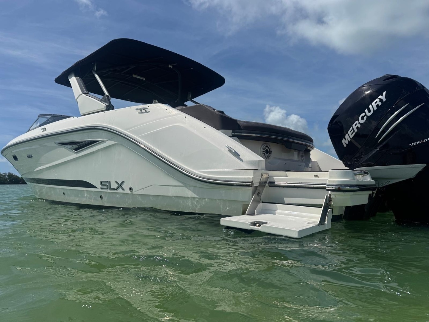 2017 Sea Ray — - Image 15