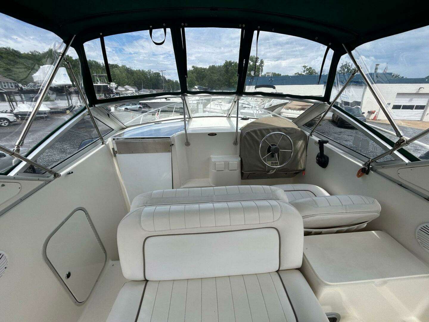 1998 Maxum 2800 SCR - Image 12
