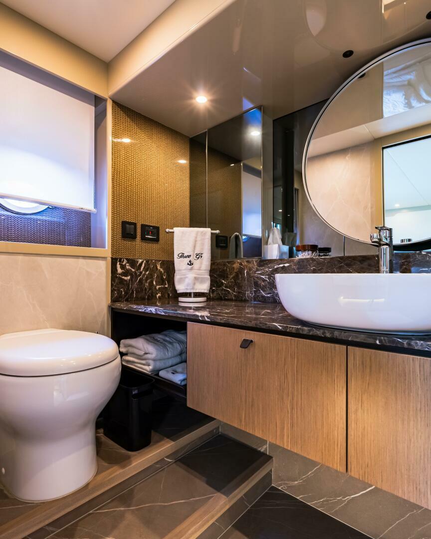 Absolute 60 fly 2024 used yacht occasion