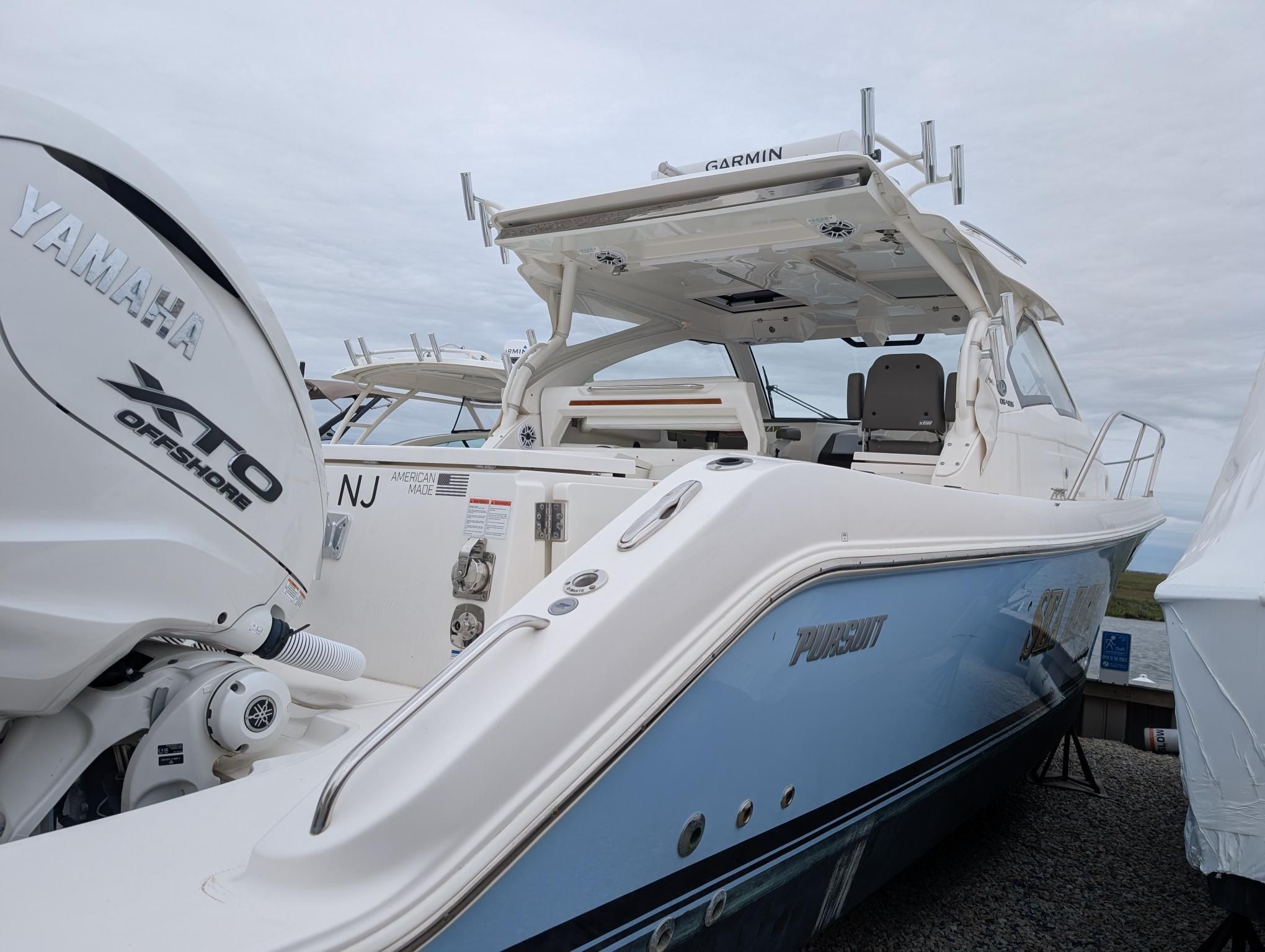 2024 Pursuit OS 405 Offshore