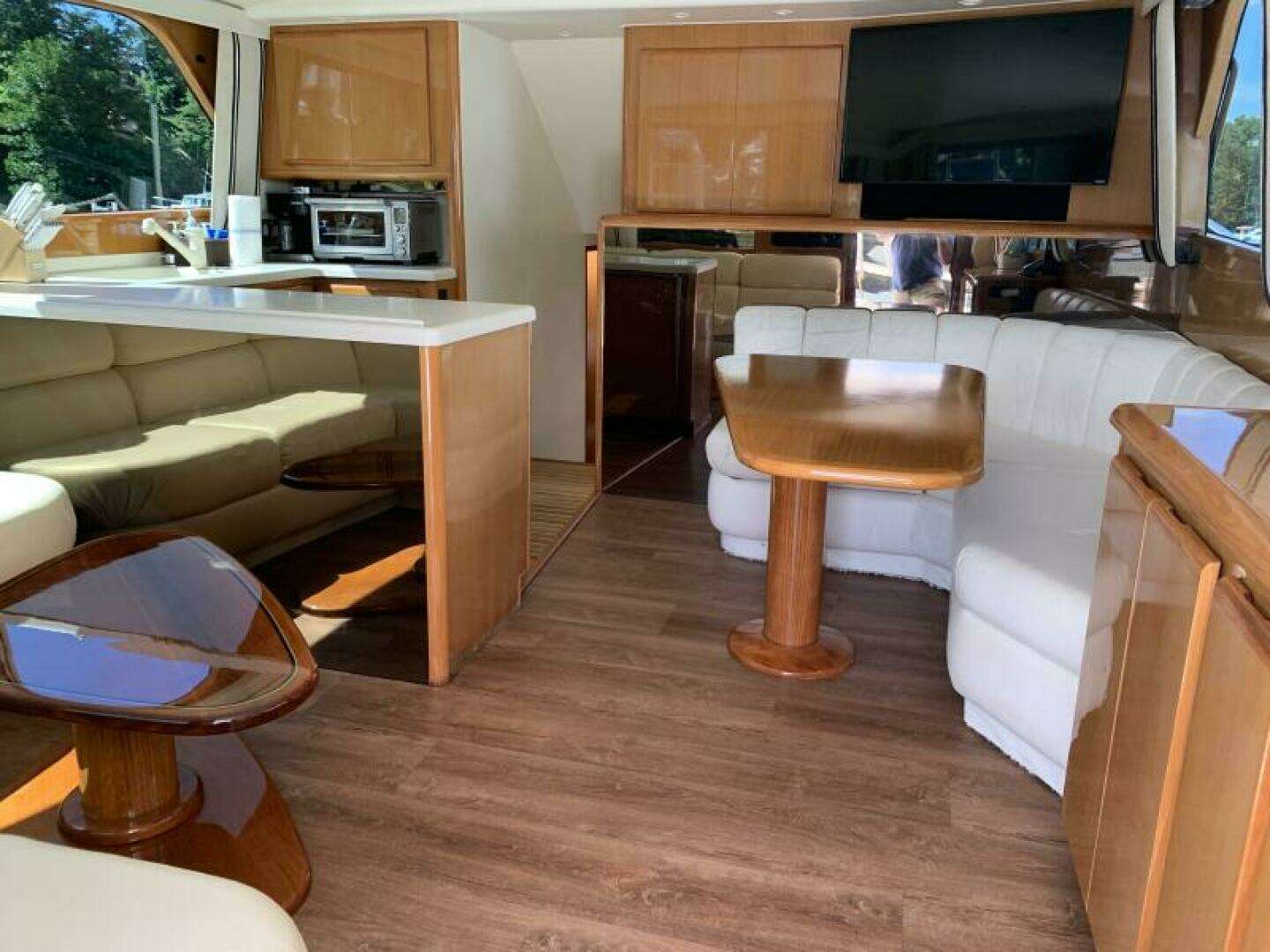 2000 Viking 50 Convertible Sportfish - Image 8