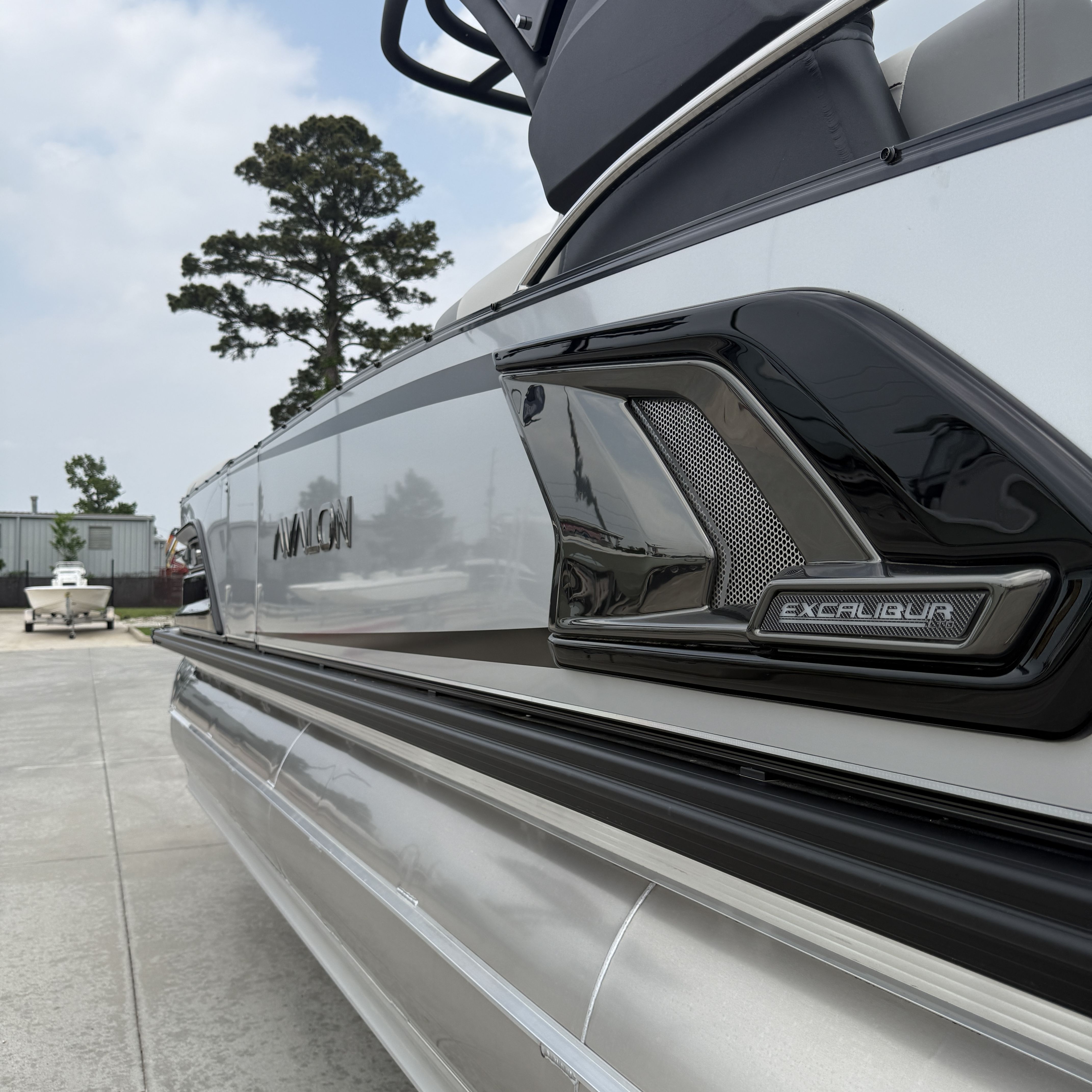 2026 Avalon QLS25T Excalibur - 33